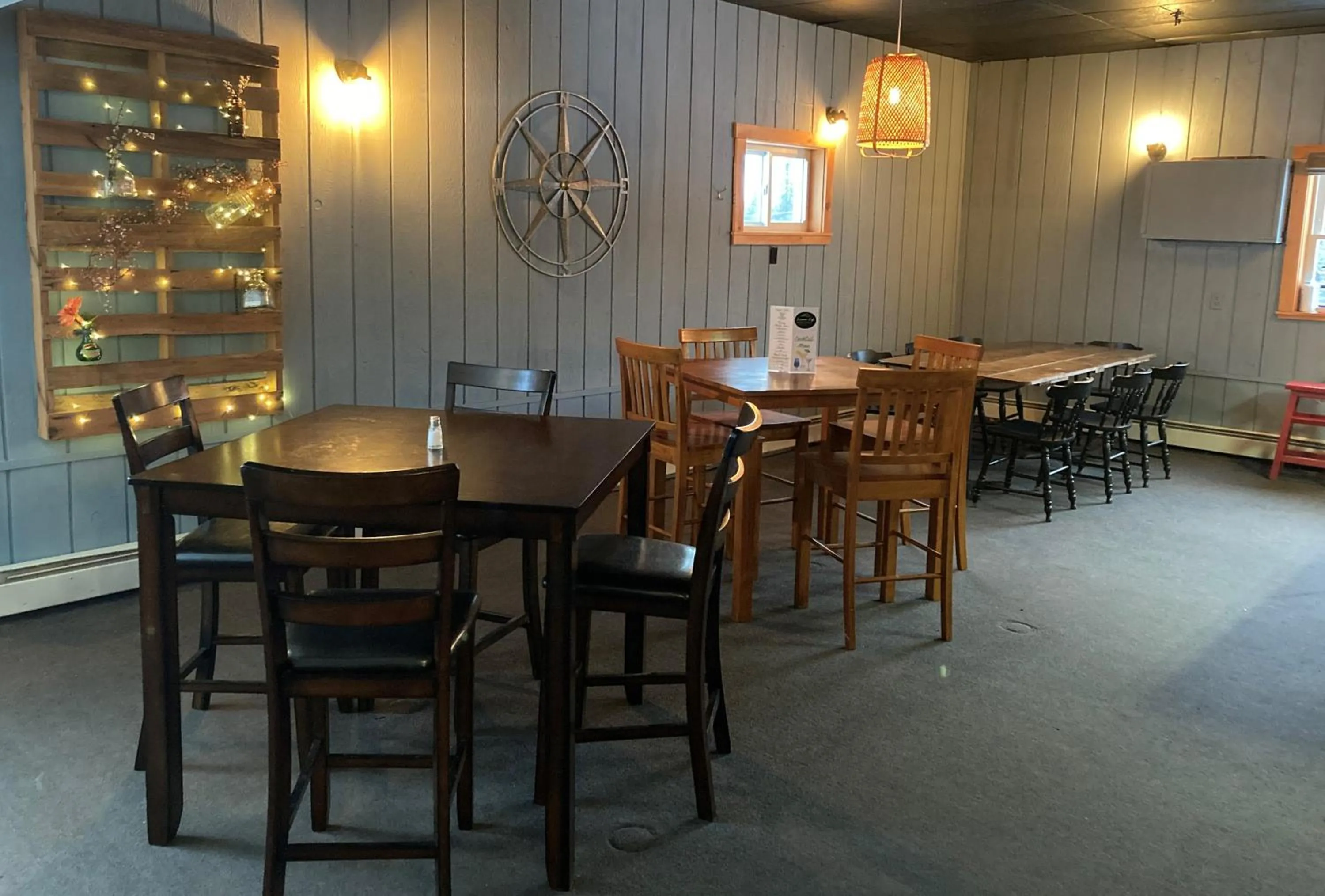 Restaurant/places to eat in Leisure Life