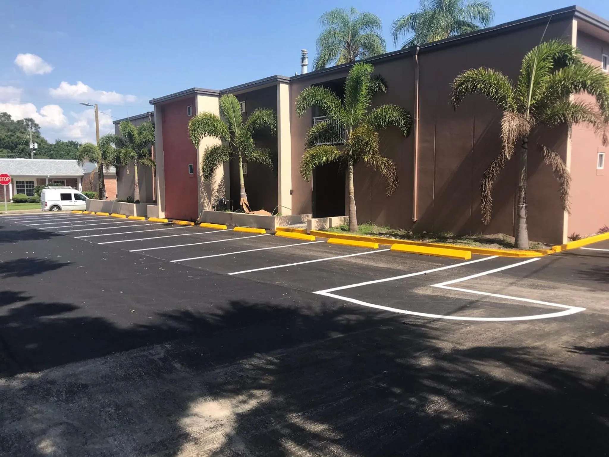 Property building in Tropical Inn & Suites, downtown clearwater