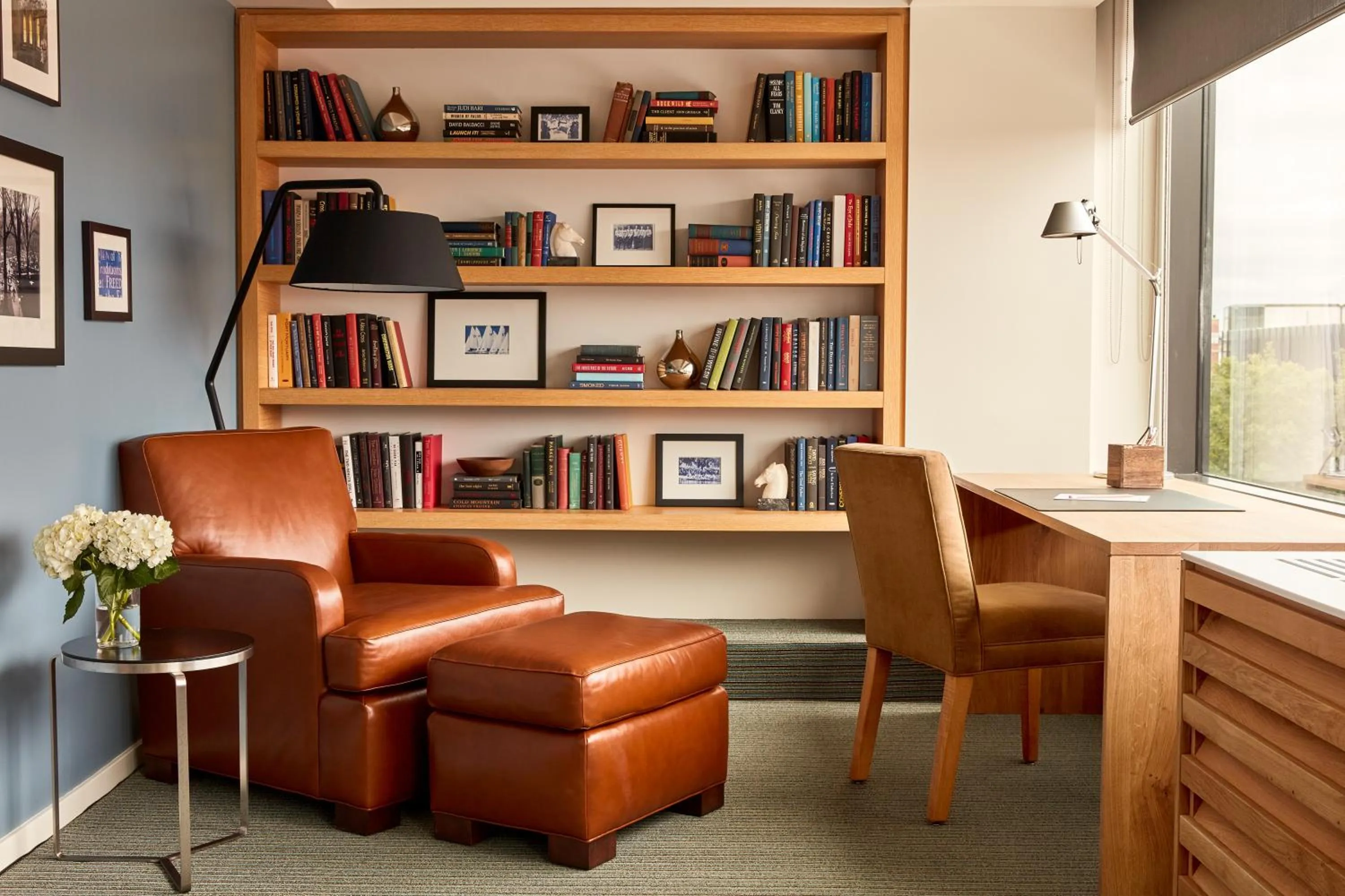Seating area in The Study at Yale, Study Hotels