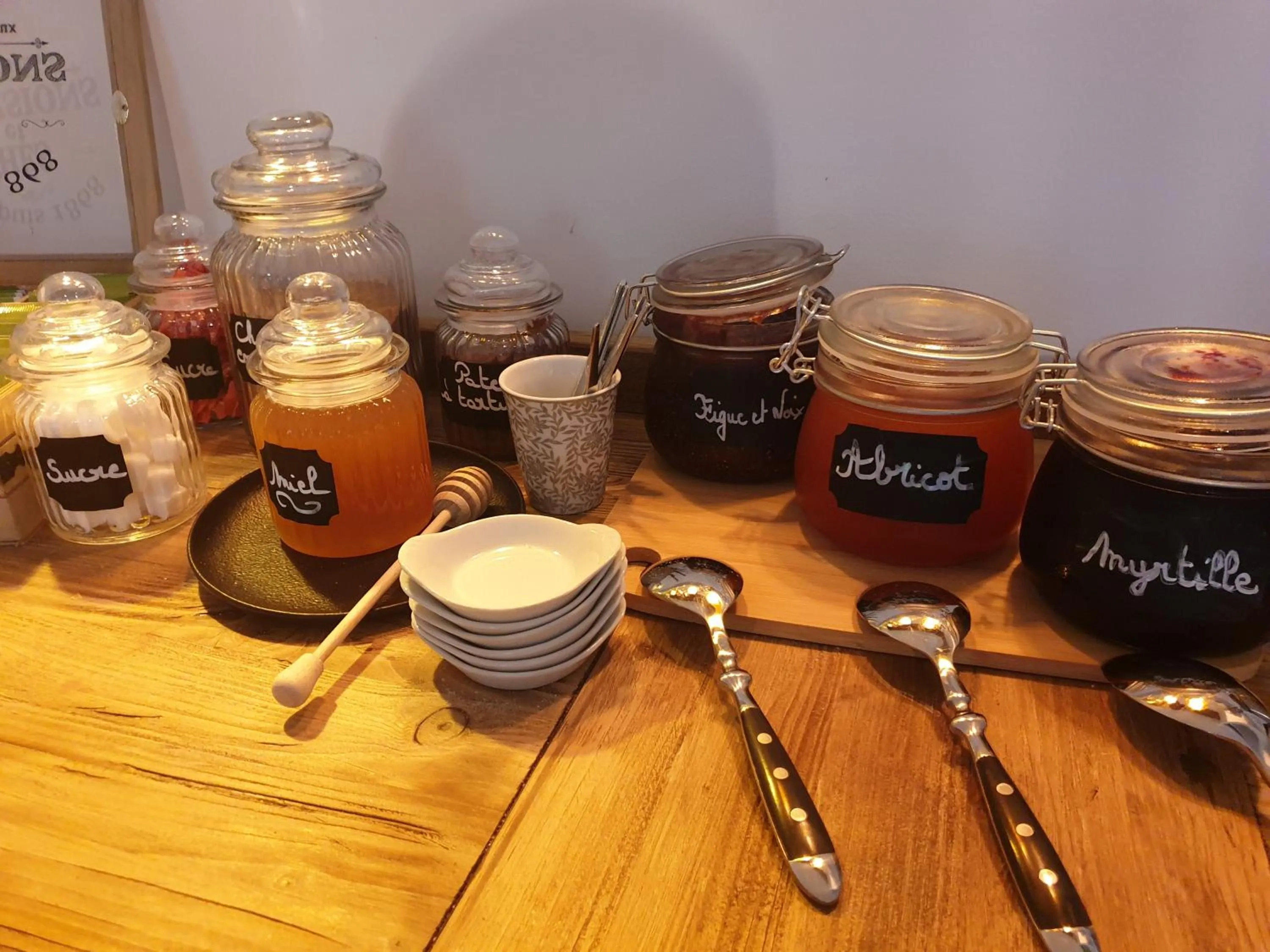 Buffet breakfast in Le Clos Marceau