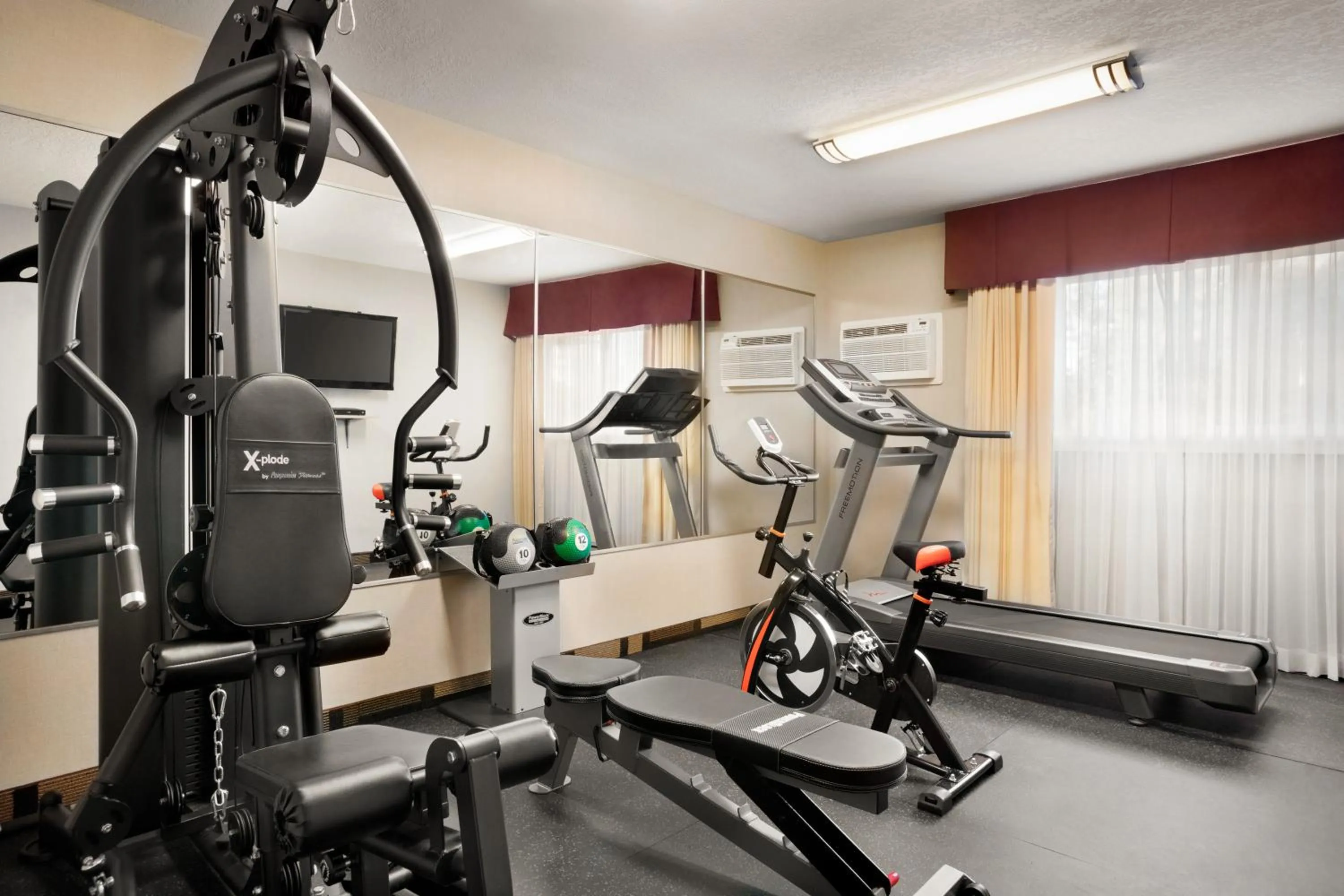 Fitness centre/facilities in Days Inn by Wyndham Sylvan Lake