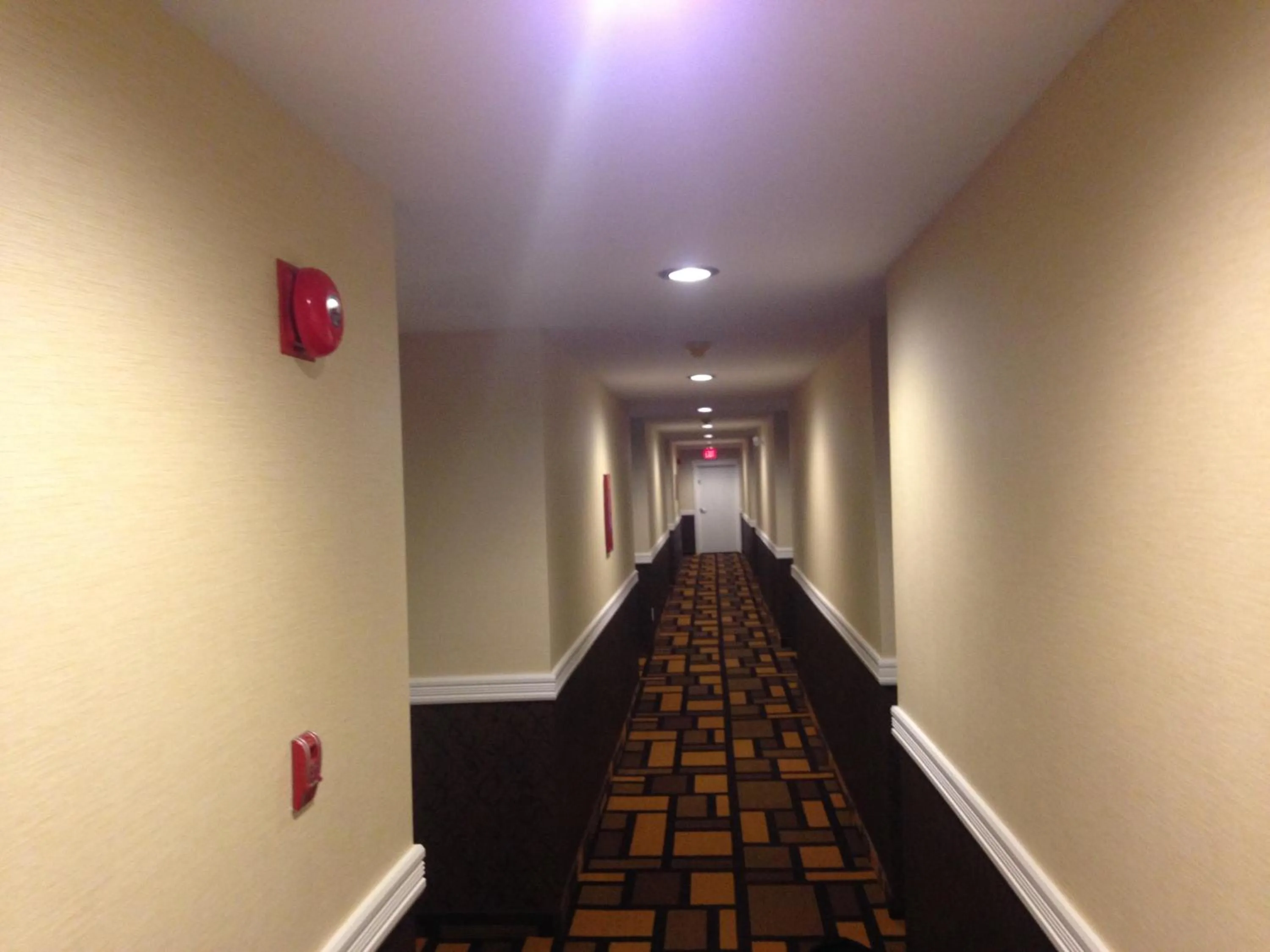 Decorative detail in Days Inn by Wyndham Sylvan Lake