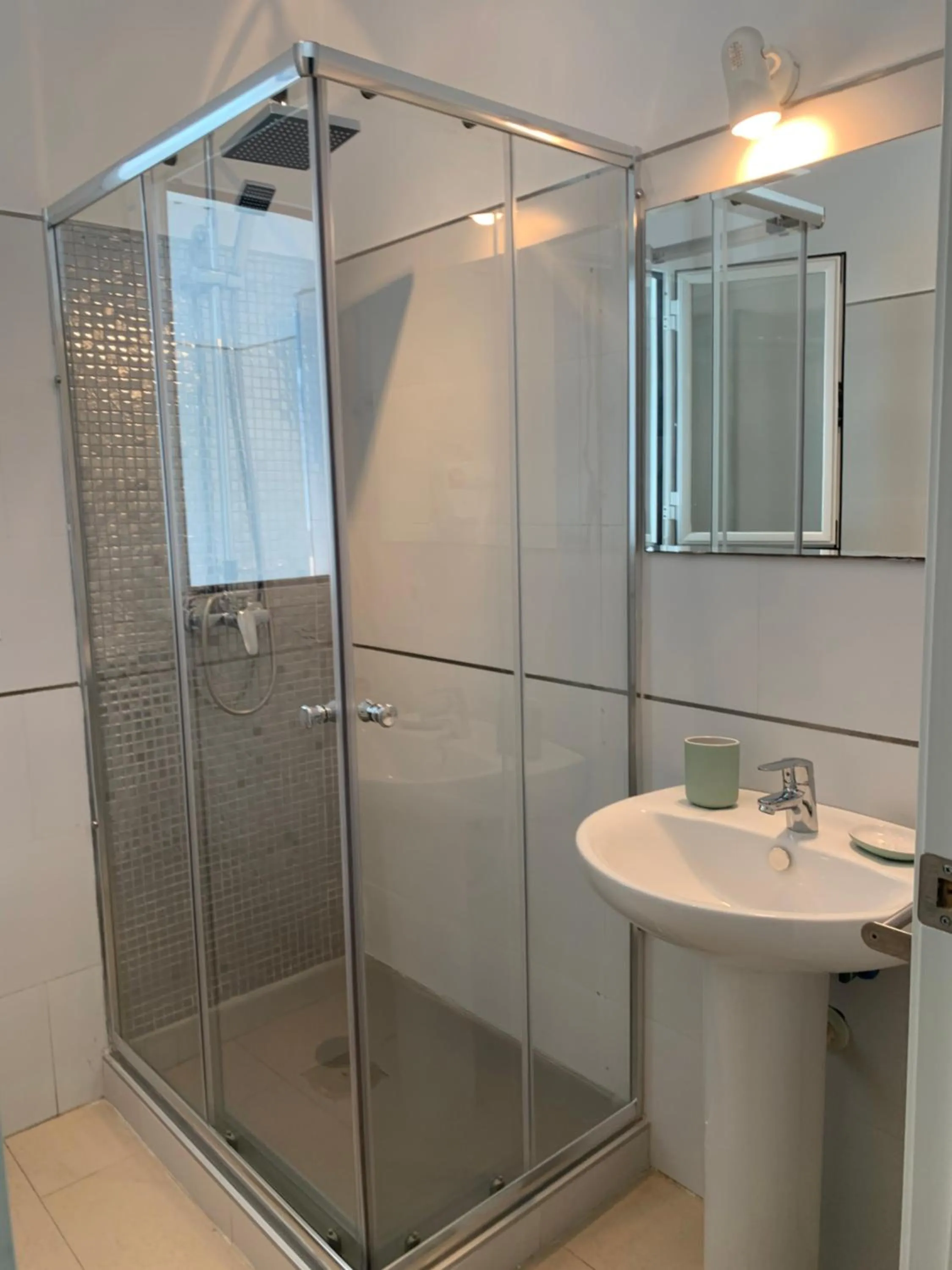 Shower in AYAMONTE Deluxe
