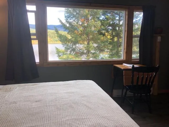 View (from property/room), Bed in Jasper Way Inn Resort & Campground