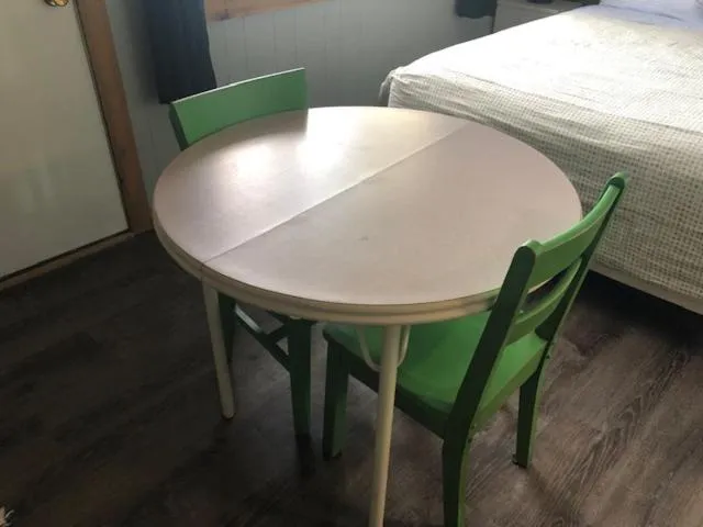 Dining area in Jasper Way Inn Resort & Campground