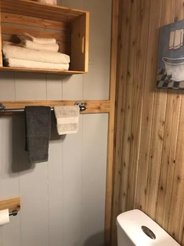 Bathroom in Jasper Way Inn Resort & Campground