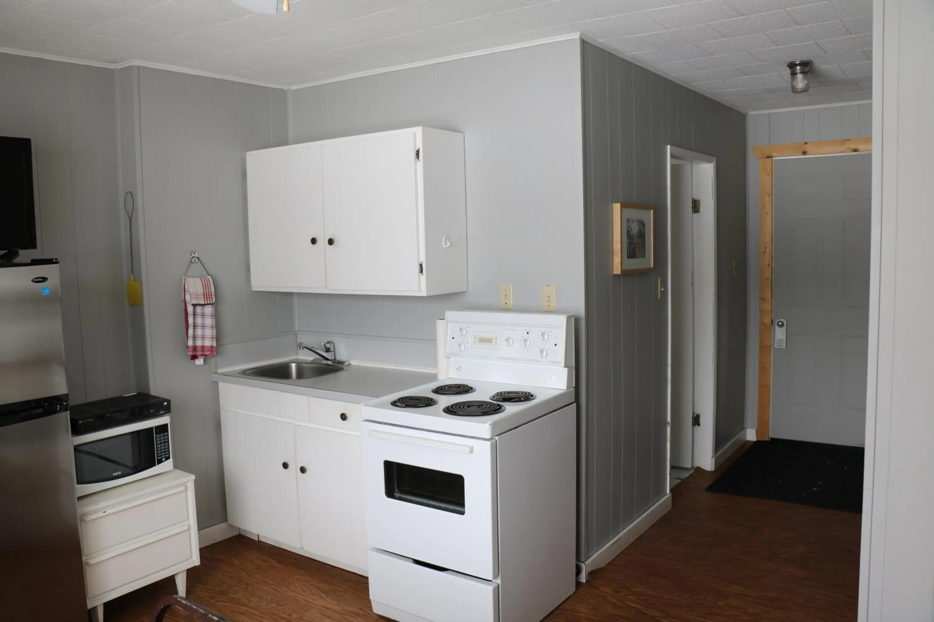 Kitchen or kitchenette in Jasper Way Inn Resort & Campground
