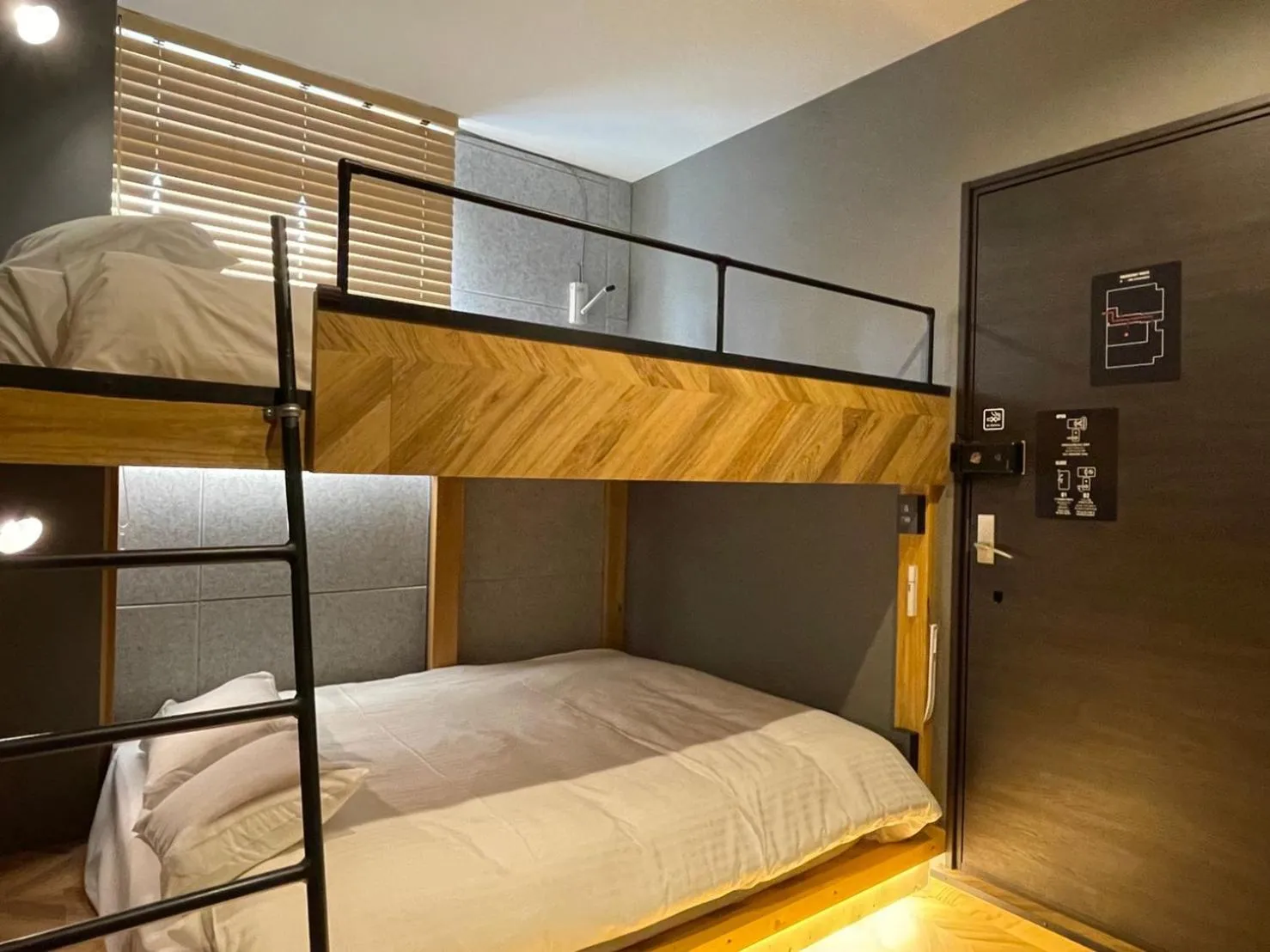 Bed in ZONK HOTEL Haruyoshi-Teramachidori