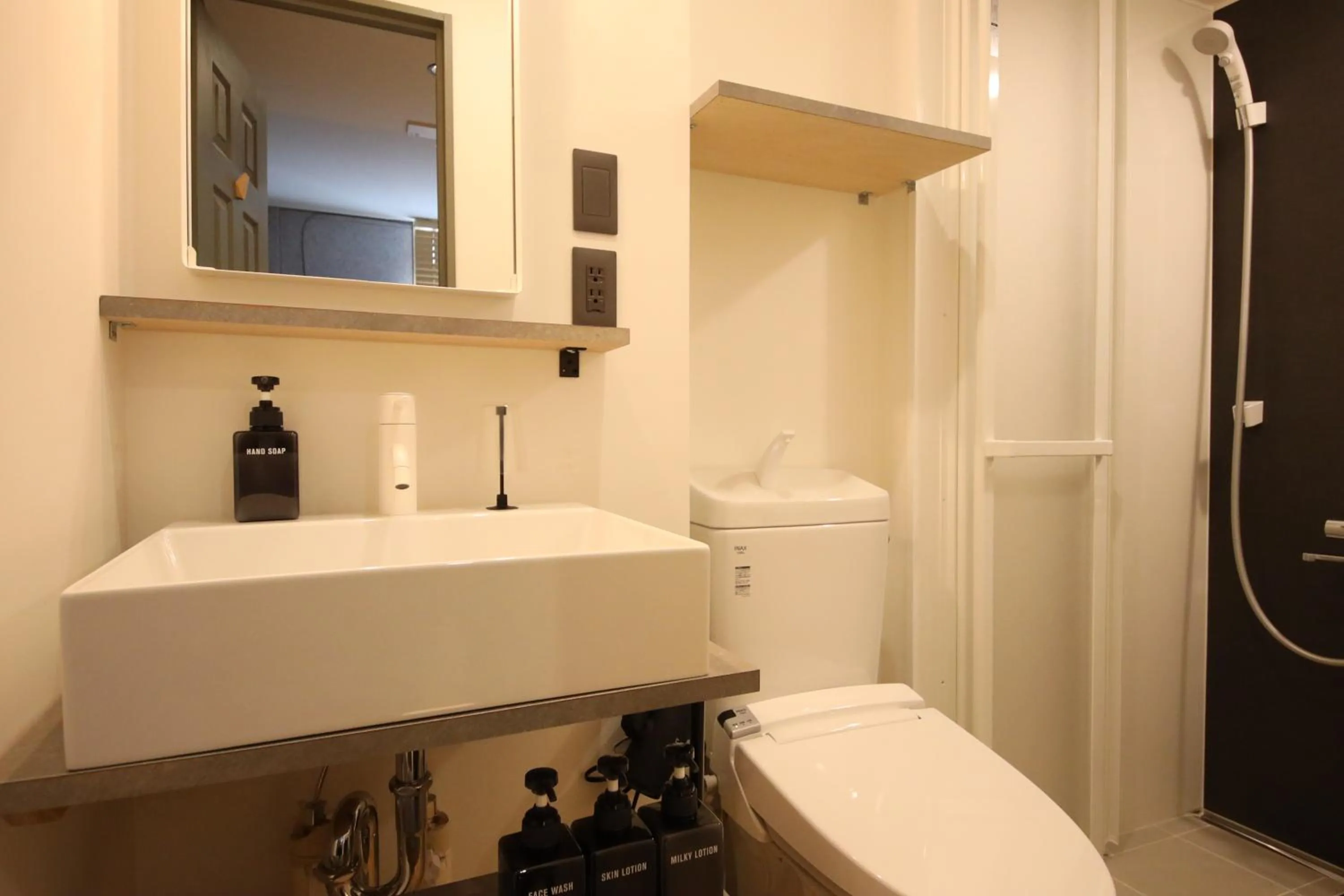 Toilet in ZONK HOTEL Haruyoshi-Teramachidori