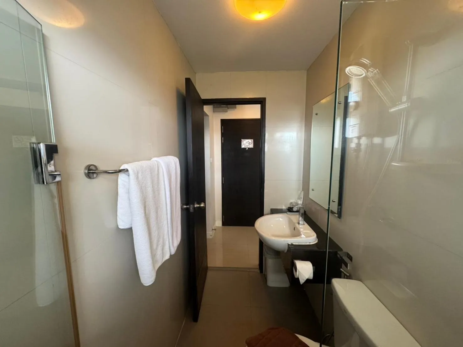 Bathroom in Palette Bella B All Suites Bangkok Hotel