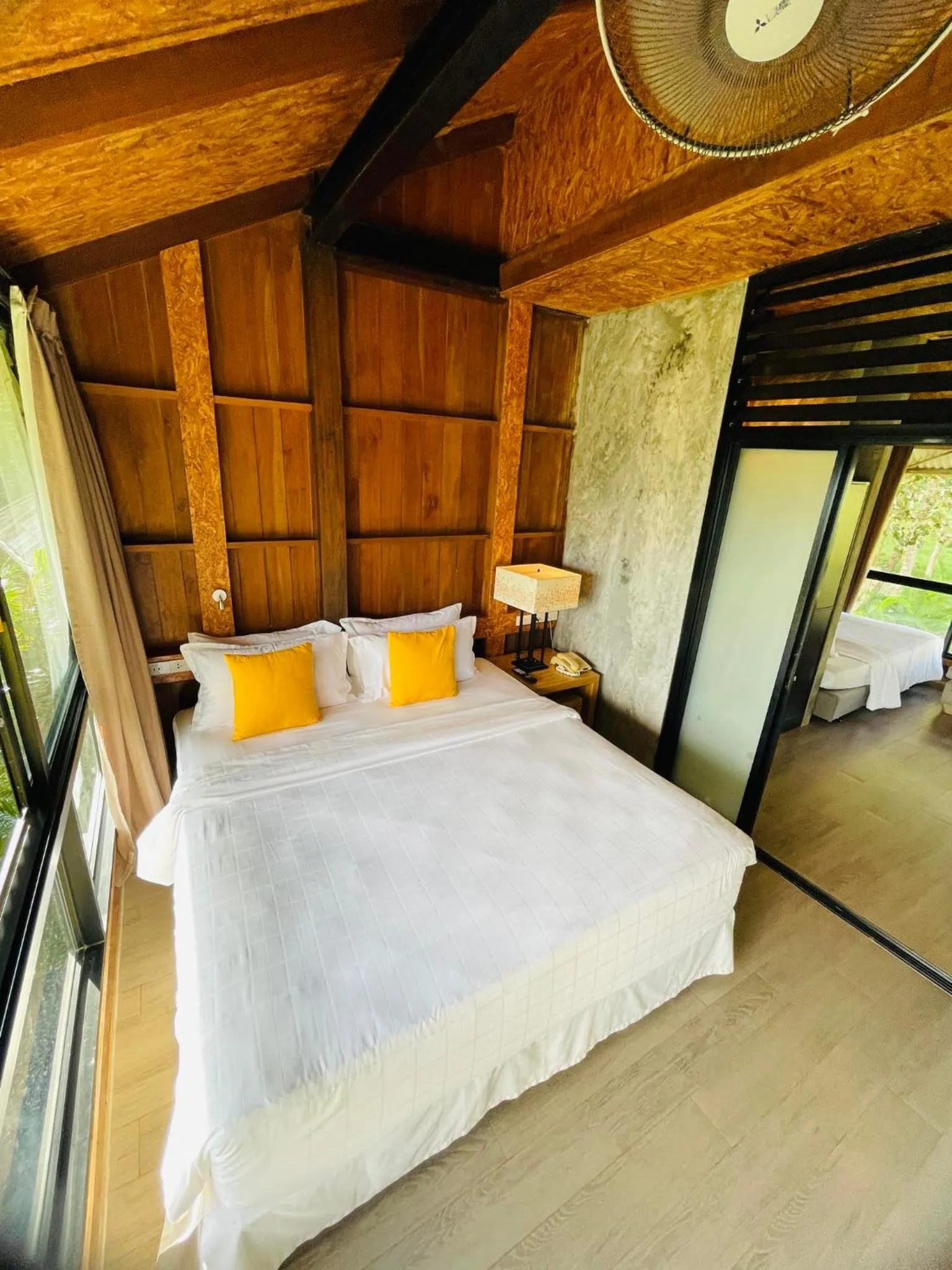 Bed in Tinidee Hideaway Tonsai Beach Krabi