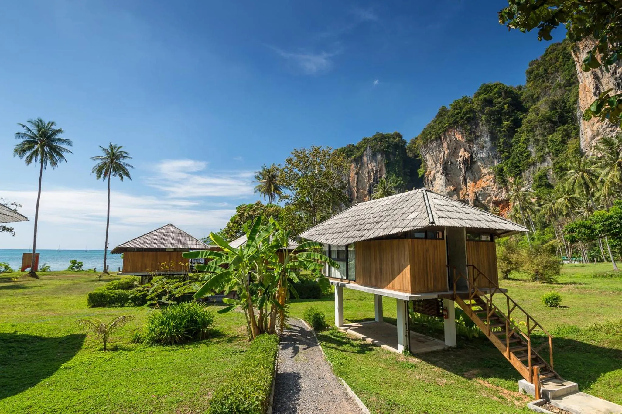 Property building in Tinidee Hideaway Tonsai Beach Krabi