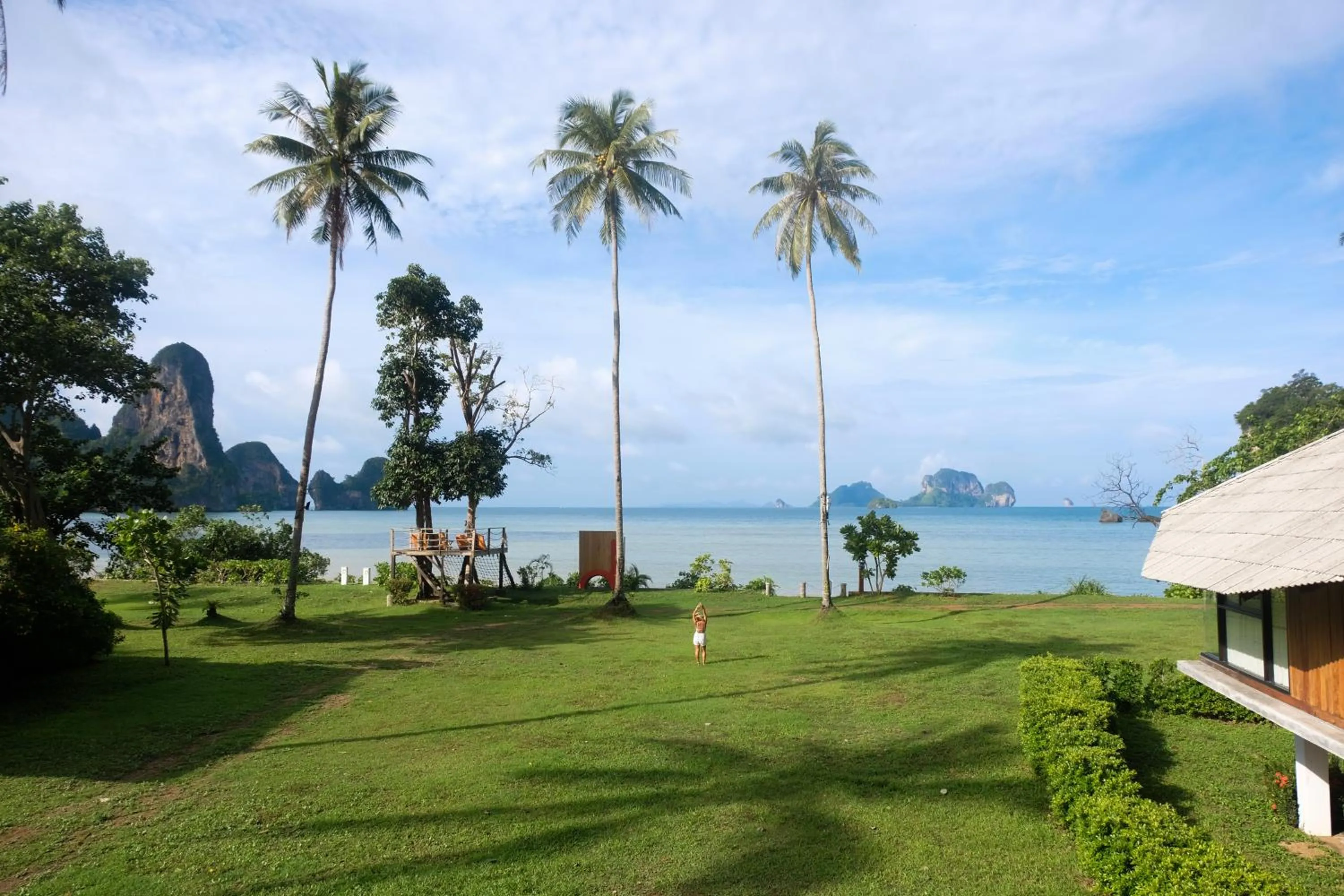 Nearby landmark in Tinidee Hideaway Tonsai Beach Krabi