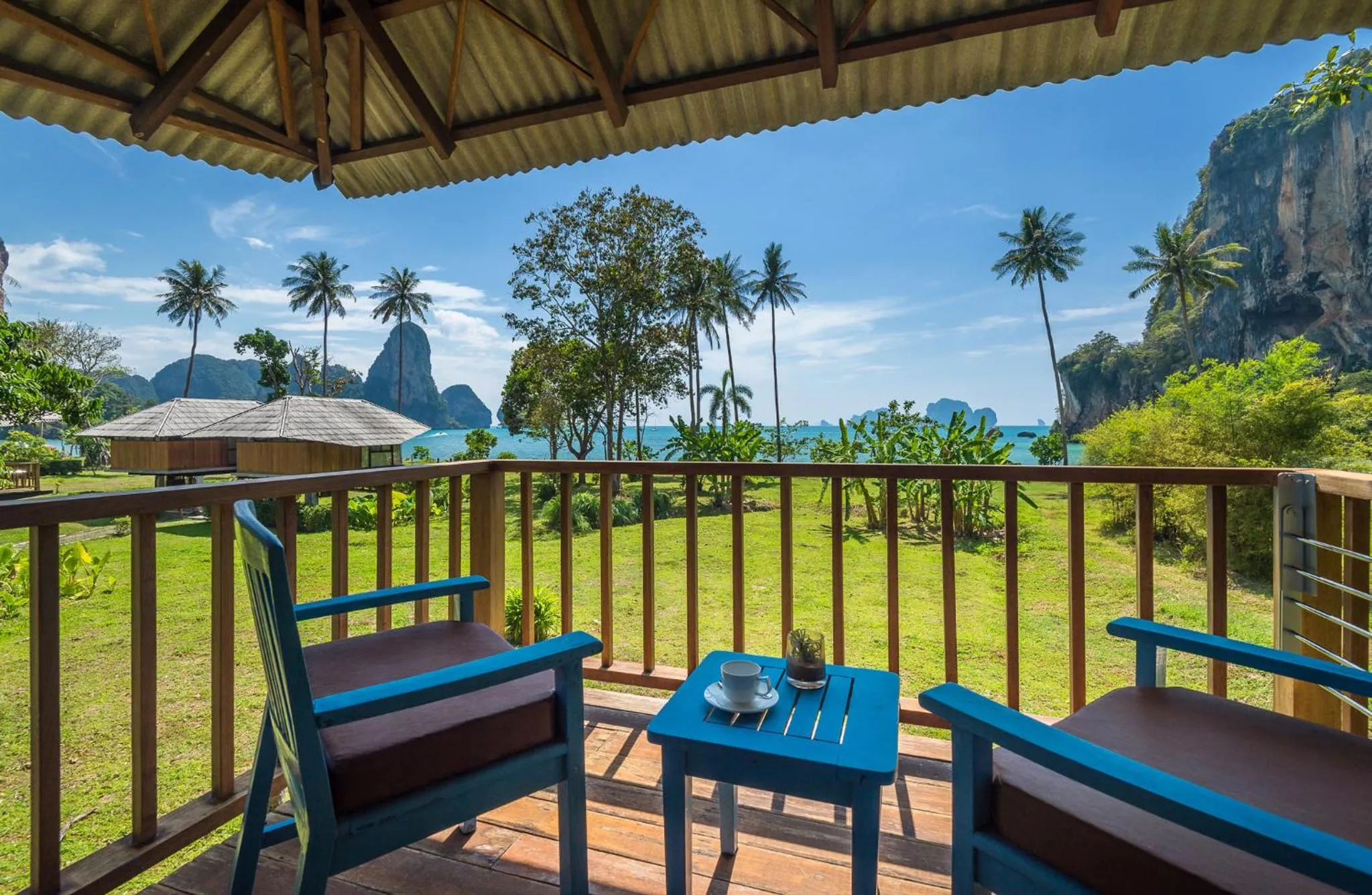 Patio in Tinidee Hideaway Tonsai Beach Krabi