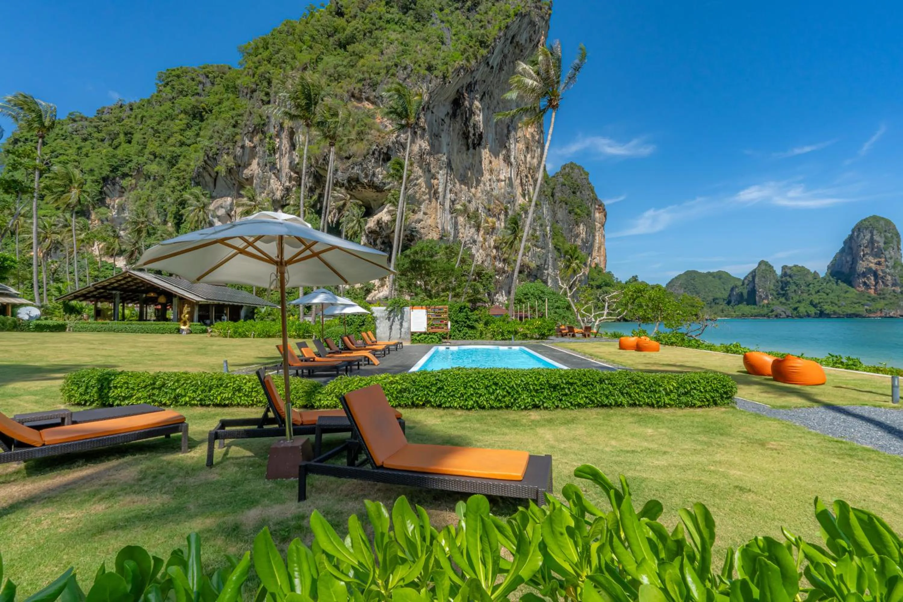 Nearby landmark in Tinidee Hideaway Tonsai Beach Krabi