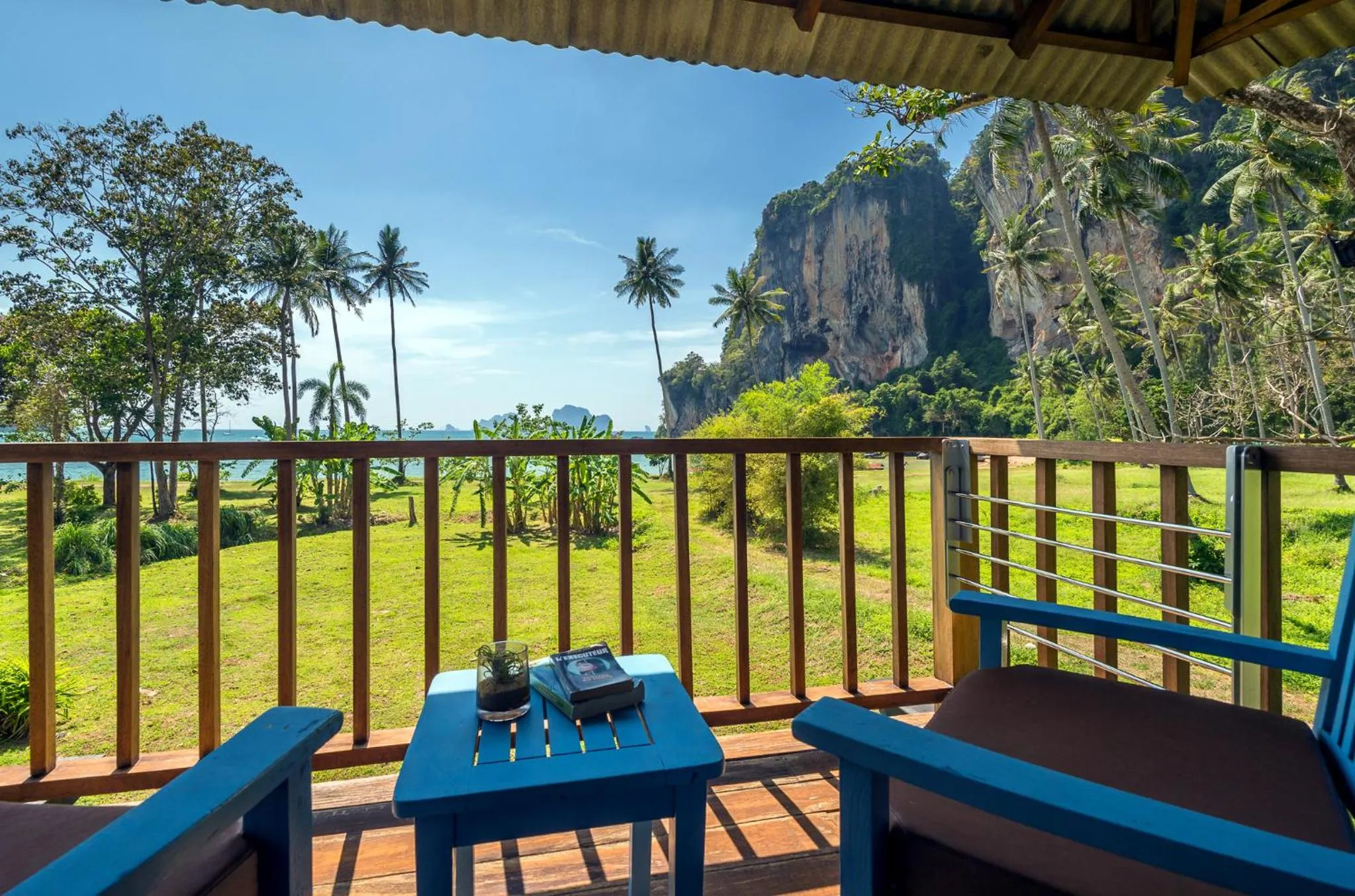 Patio in Tinidee Hideaway Tonsai Beach Krabi