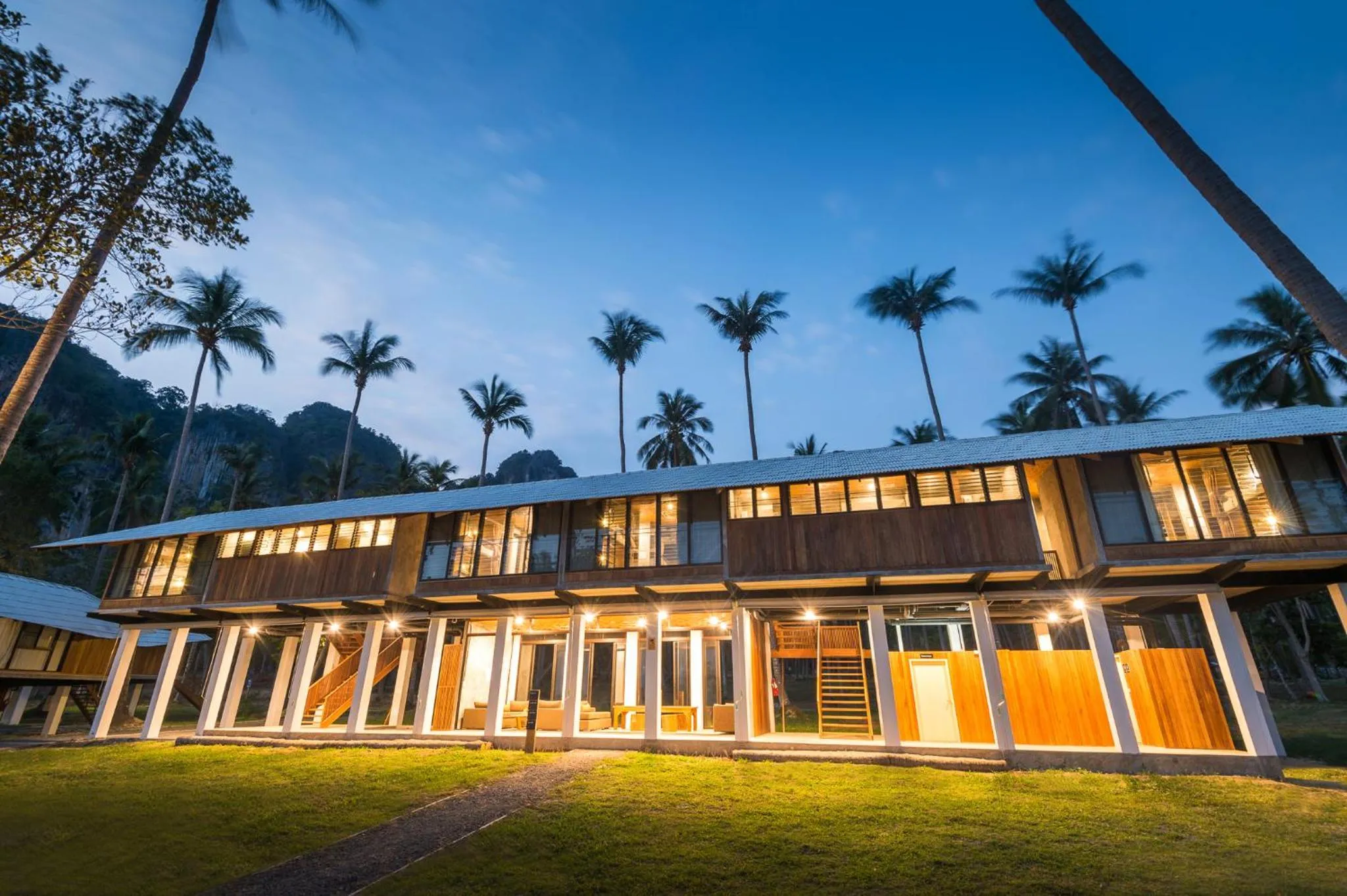 Property building in Tinidee Hideaway Tonsai Beach Krabi