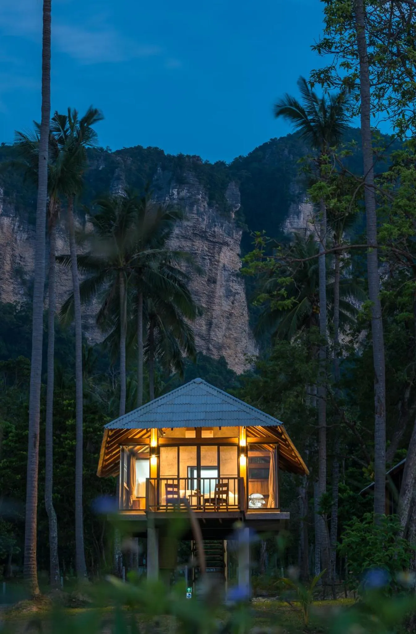Property building in Tinidee Hideaway Tonsai Beach Krabi