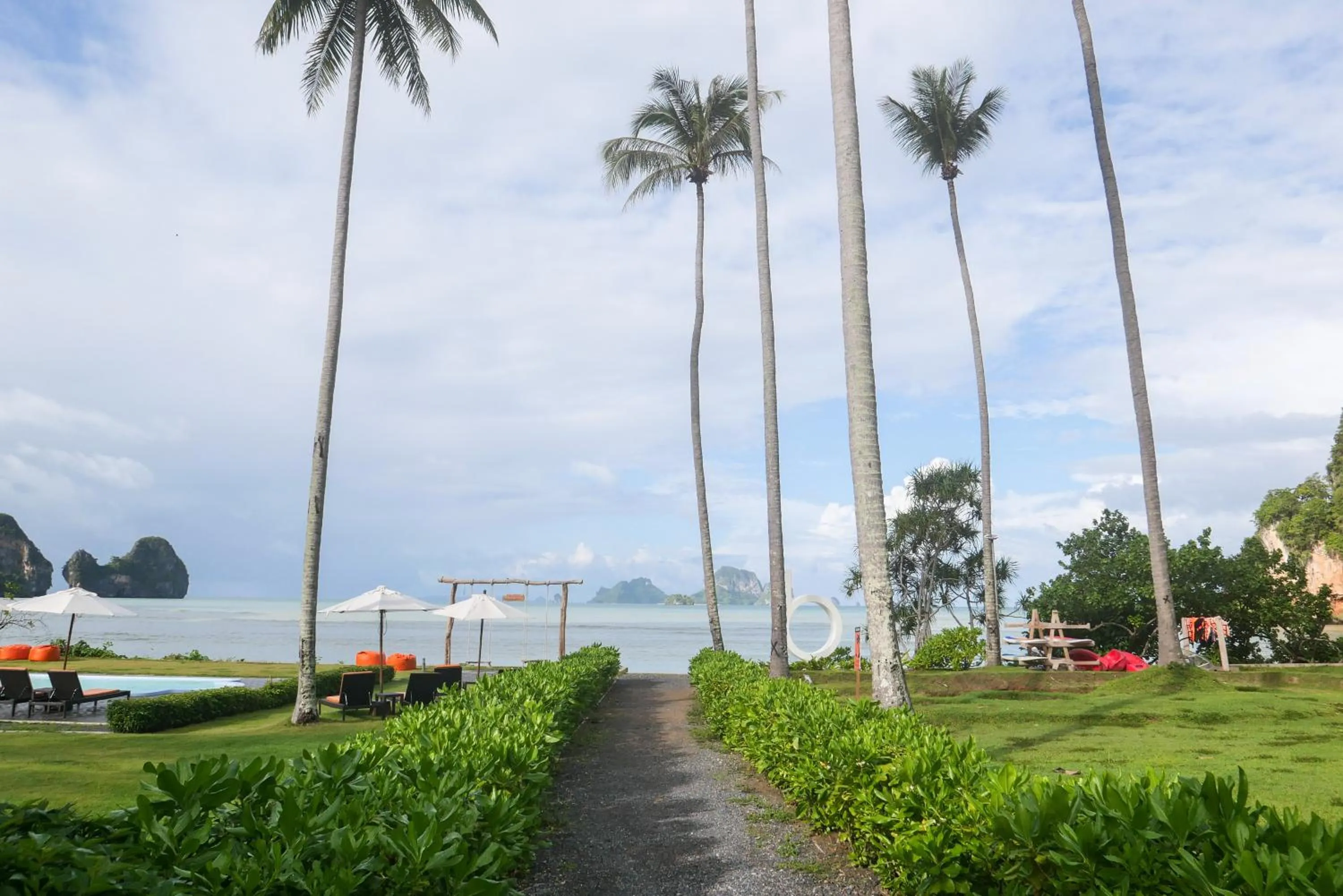 Nearby landmark in Tinidee Hideaway Tonsai Beach Krabi