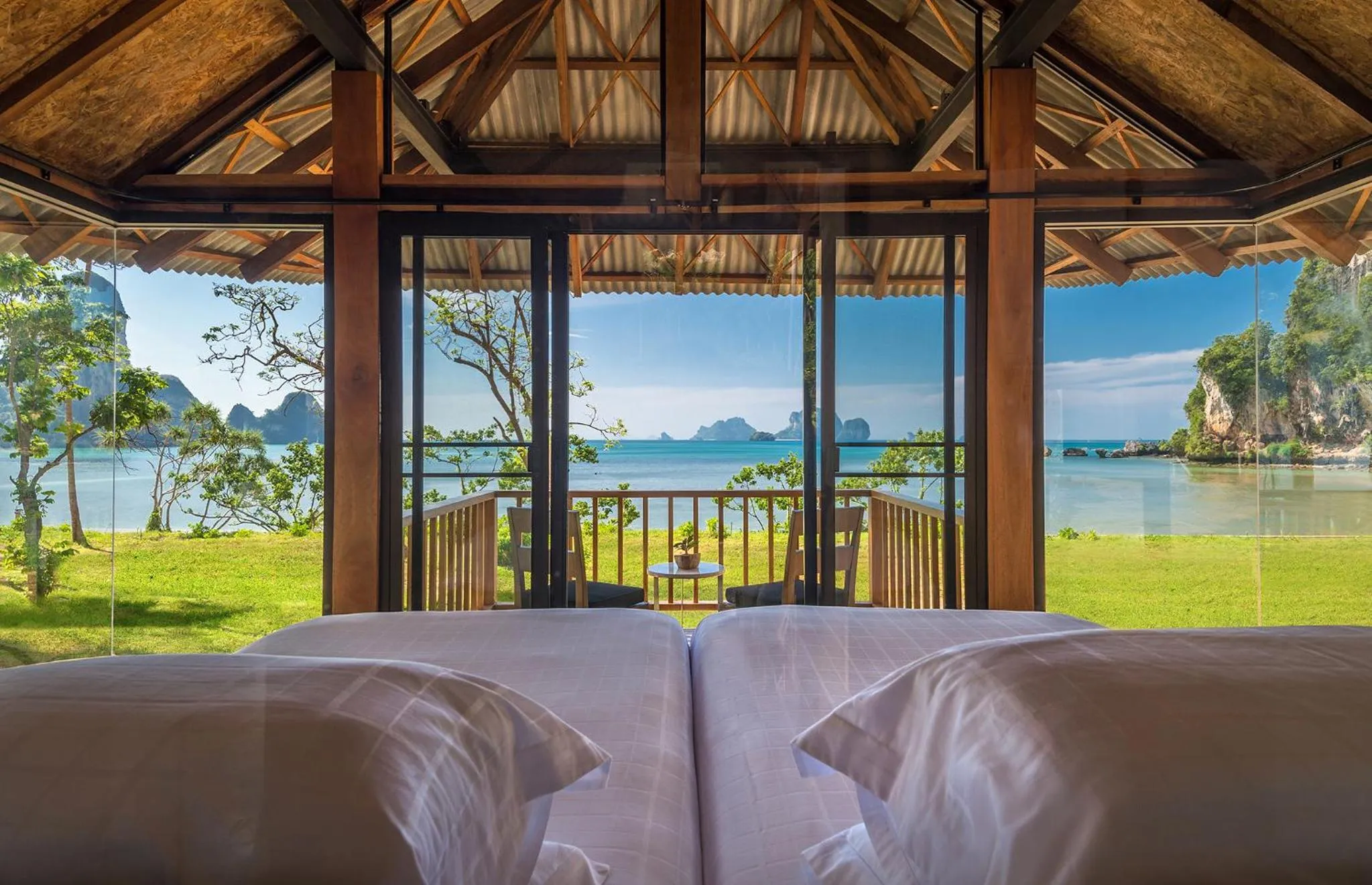 View (from property/room), Bed in Tinidee Hideaway Tonsai Beach Krabi