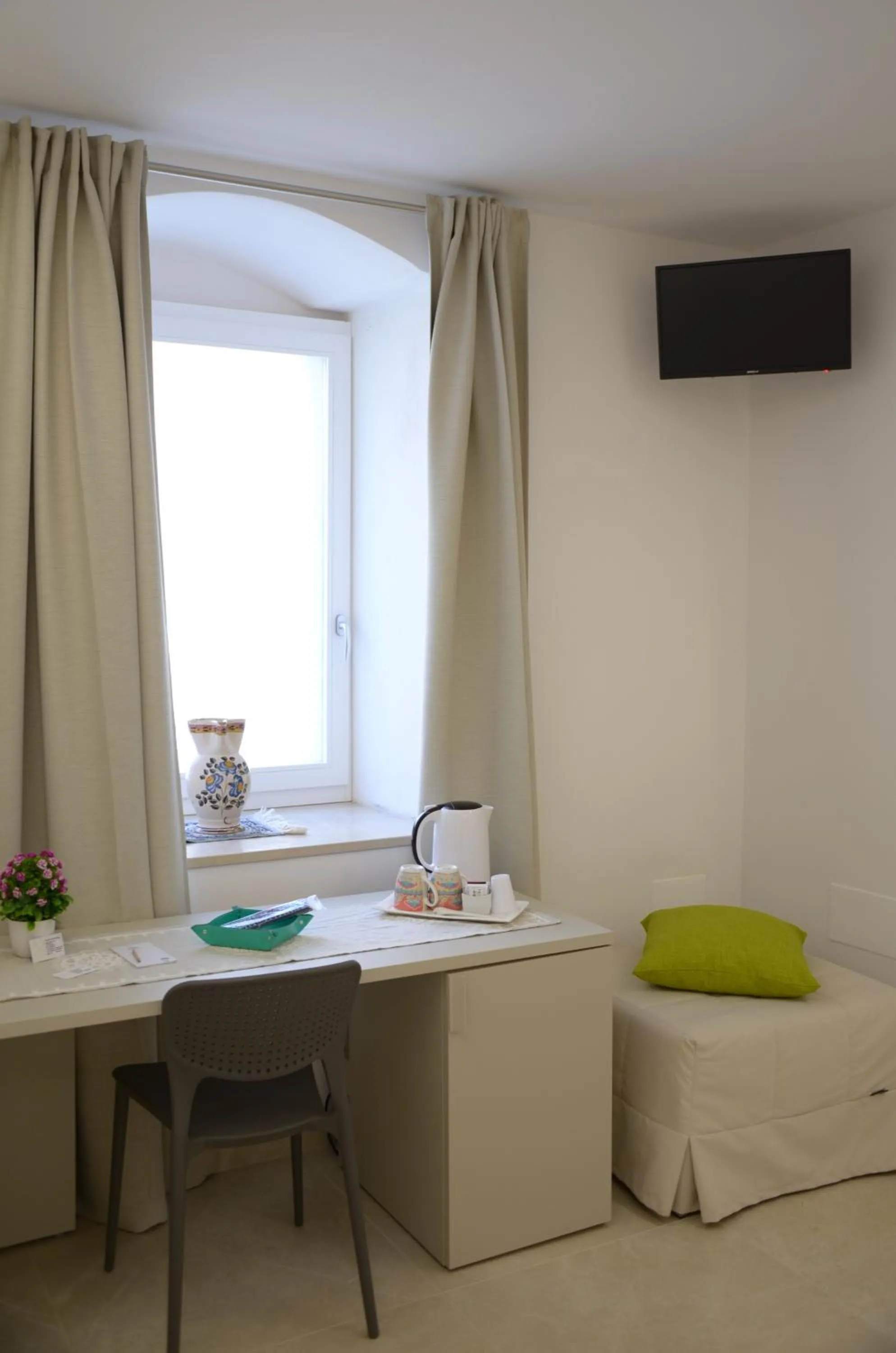 TV and multimedia in In & Out Matera