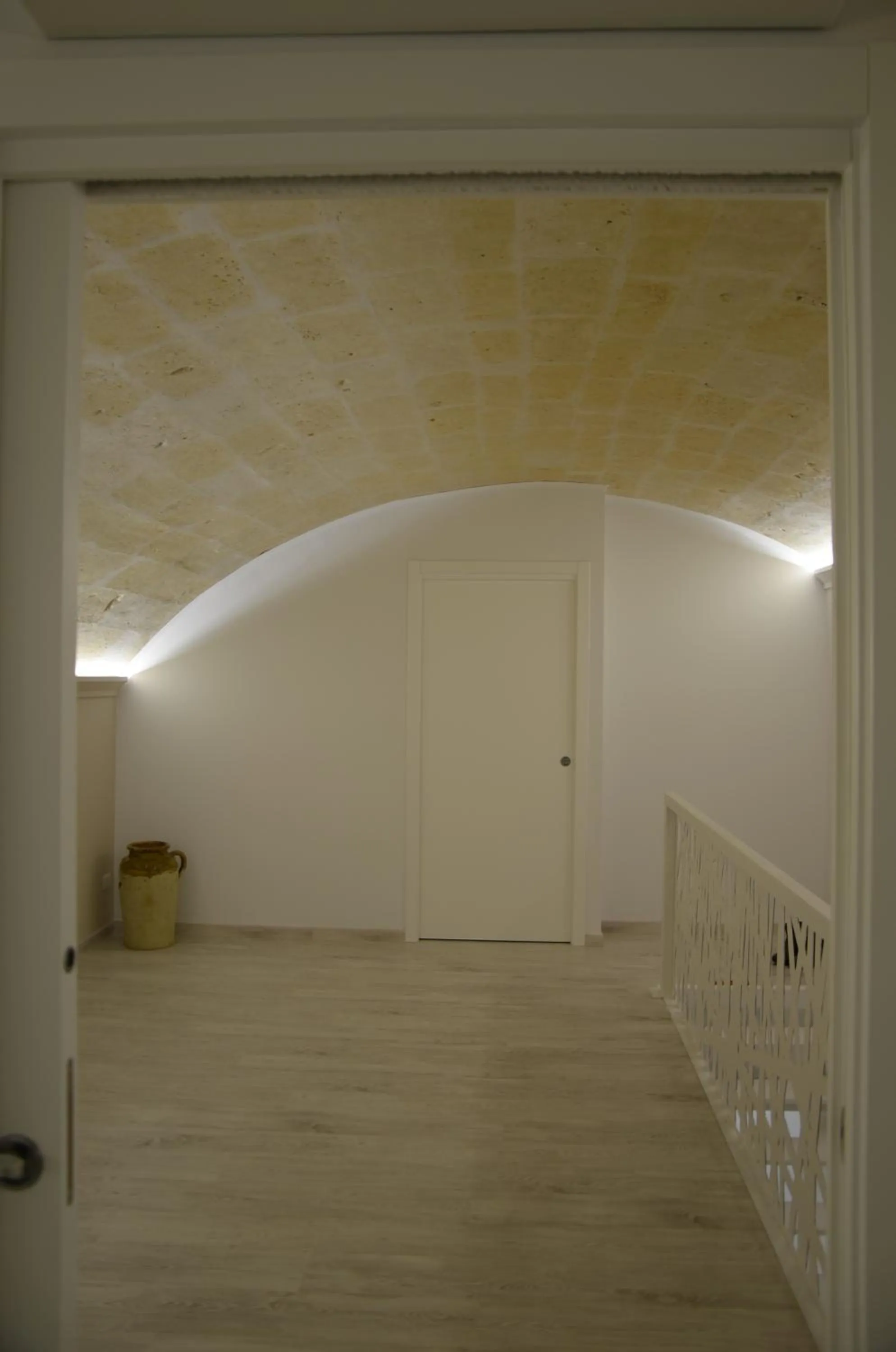 Area and facilities in In & Out Matera