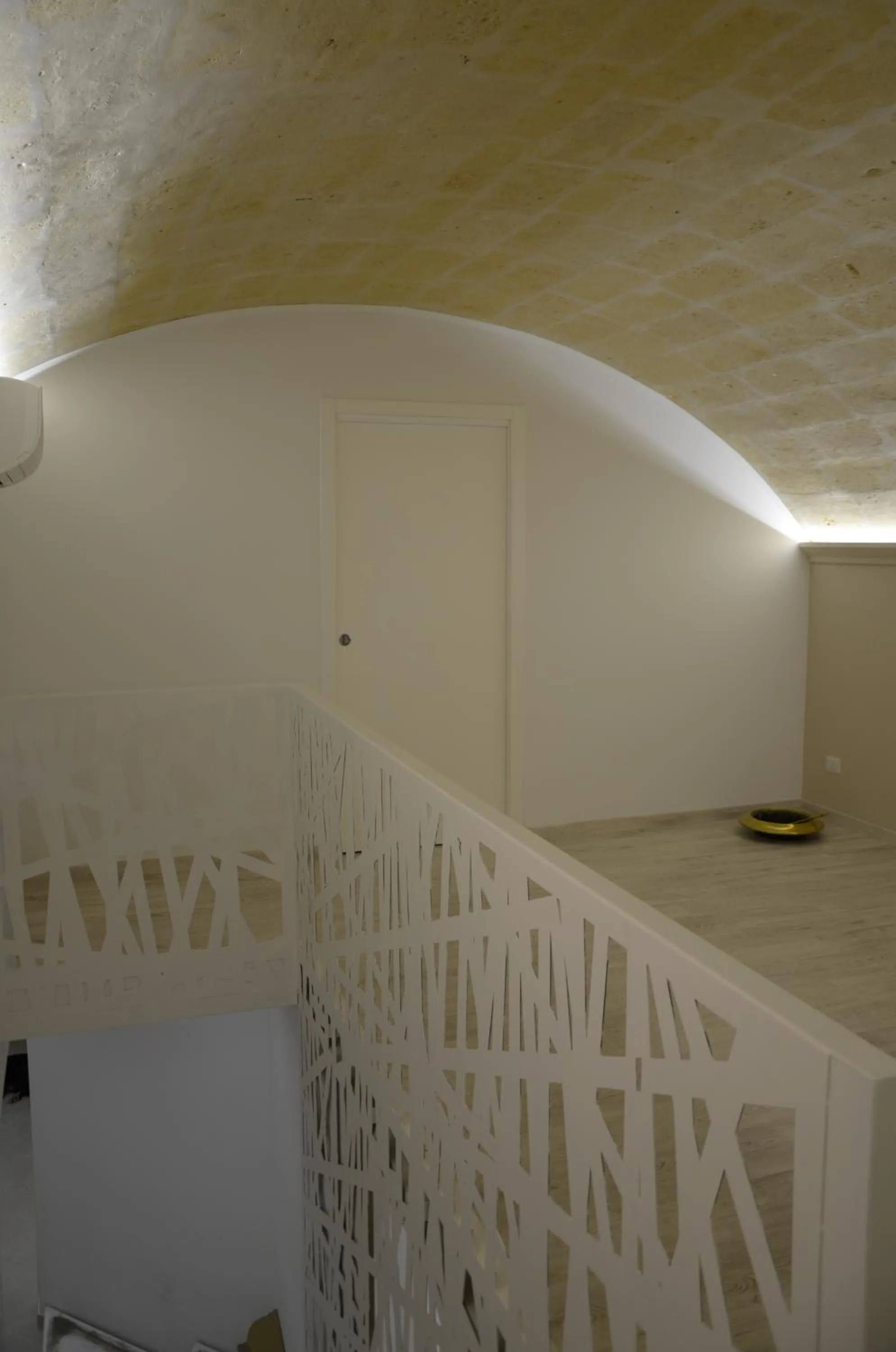 Area and facilities in In & Out Matera