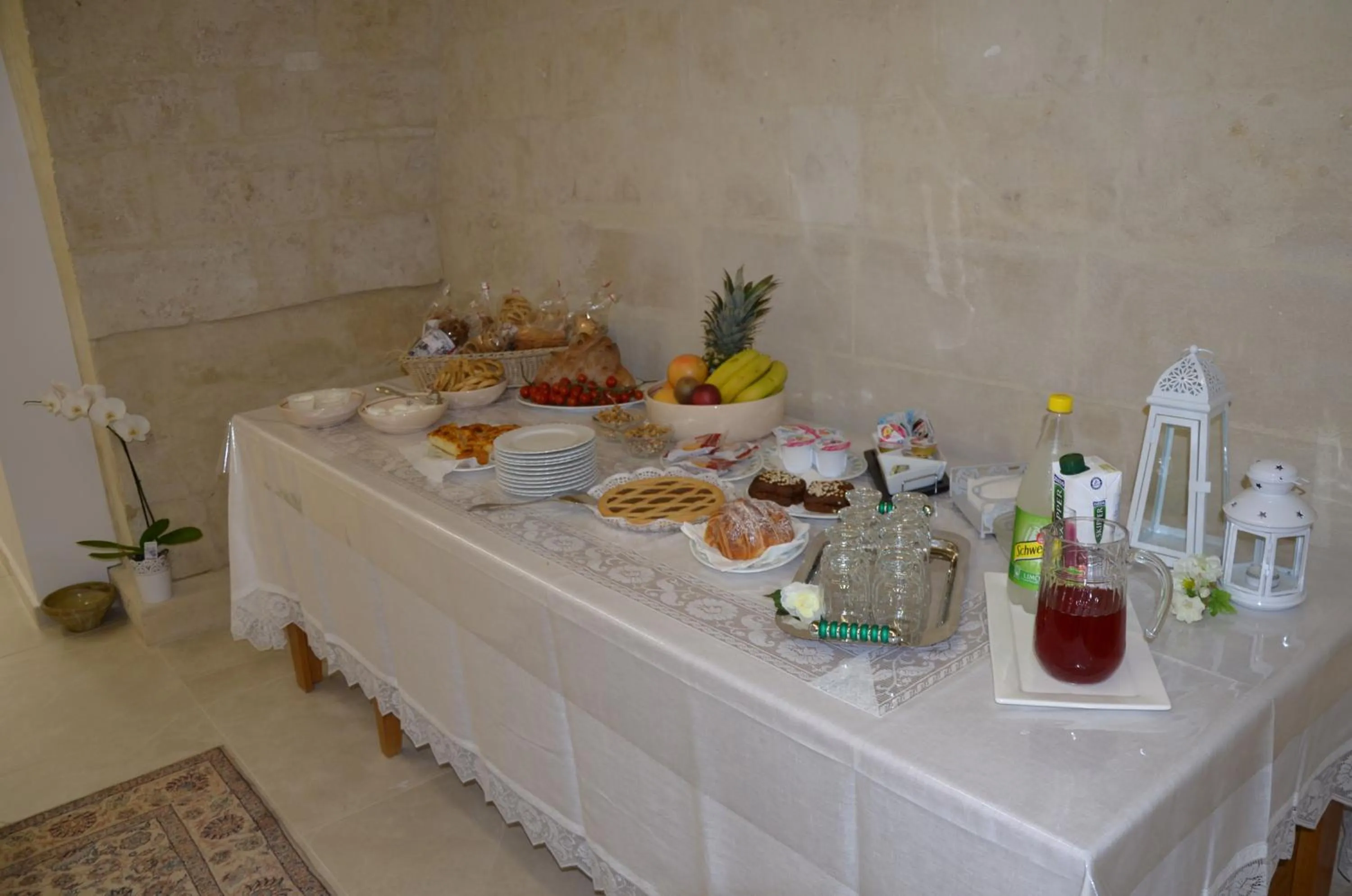 Breakfast in In & Out Matera