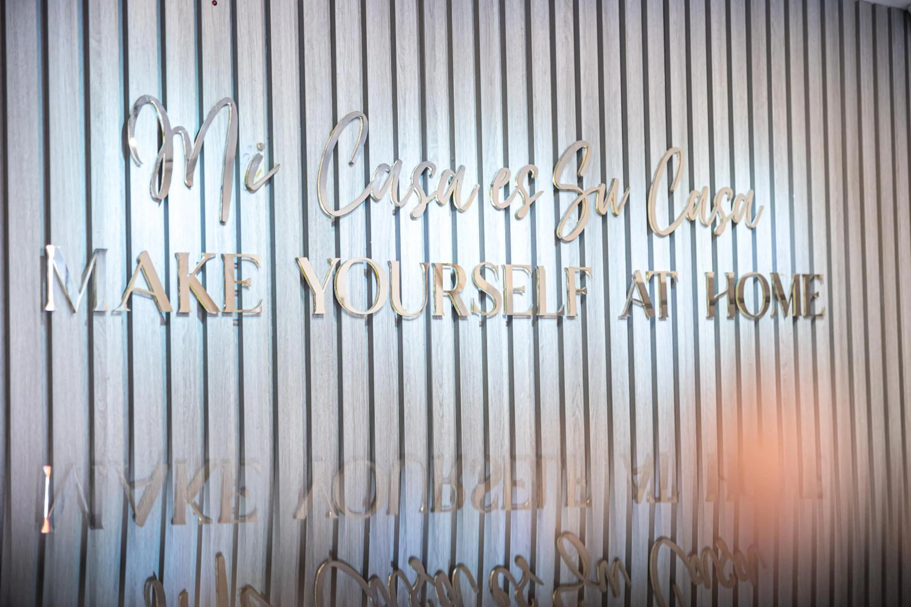 Logo/Certificate/Sign in Su Casa Hanoi Old Quarter