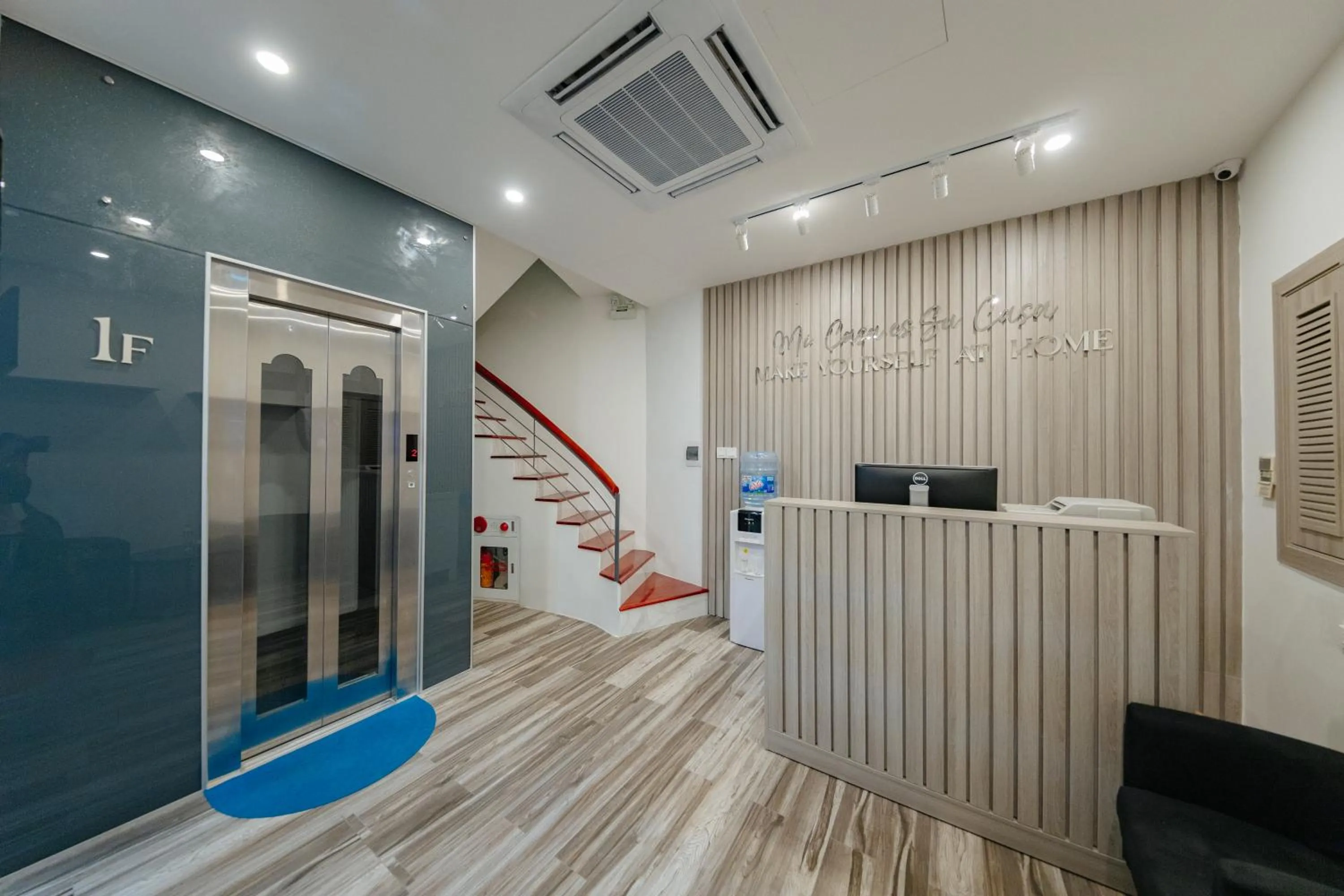 Property building in Su Casa Hanoi Old Quarter