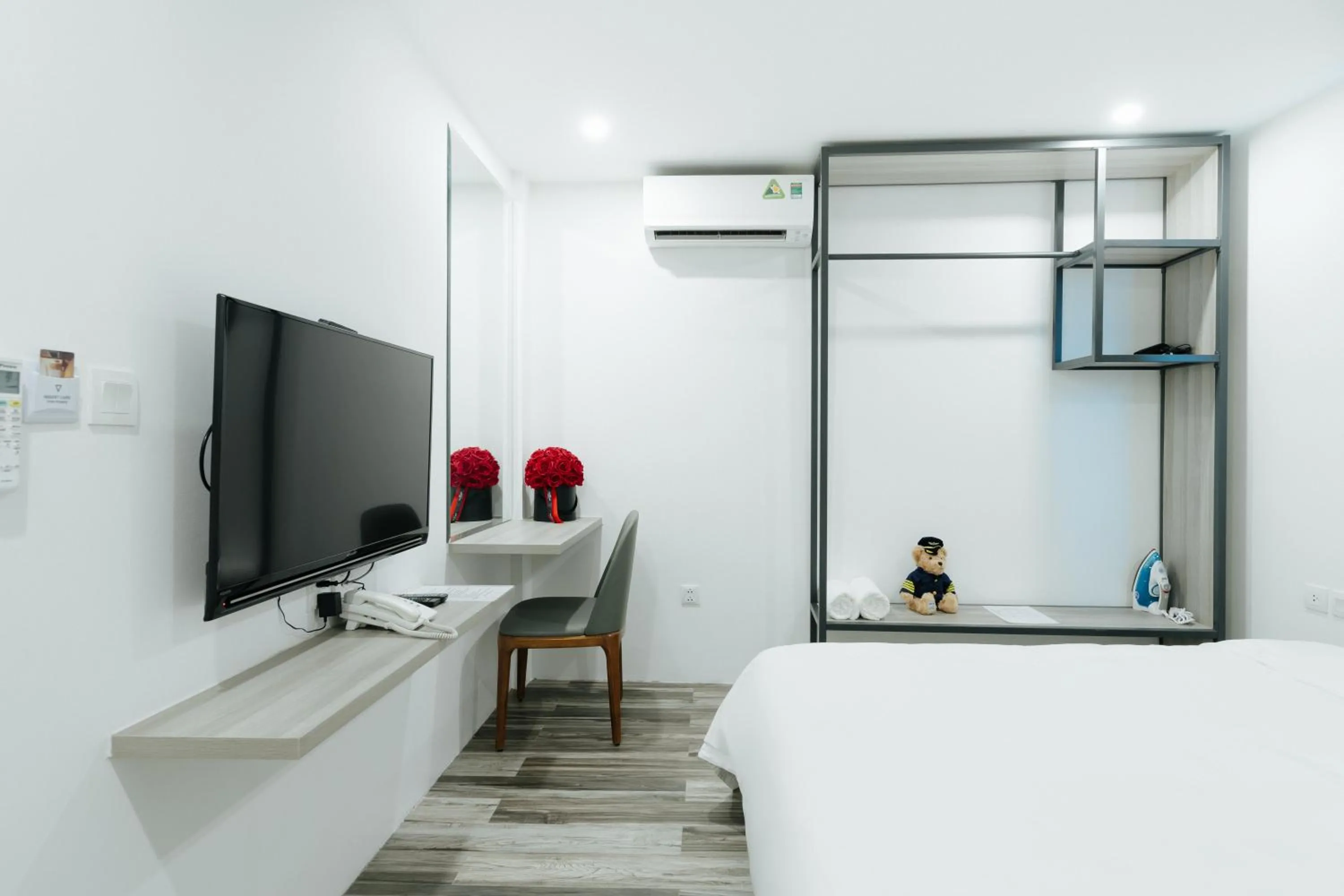 TV and multimedia in Su Casa Hanoi Old Quarter