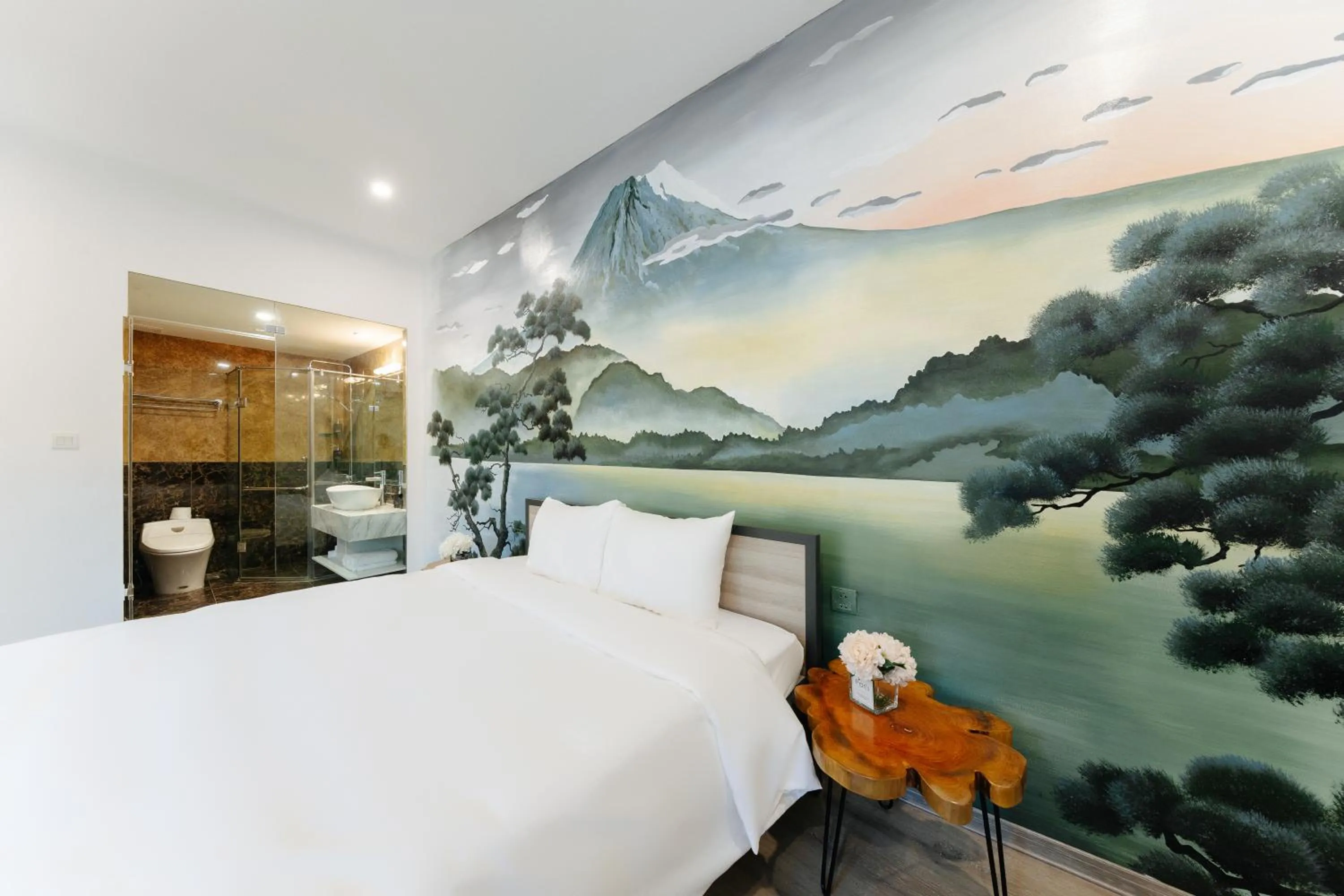 Bed in Su Casa Hanoi Old Quarter