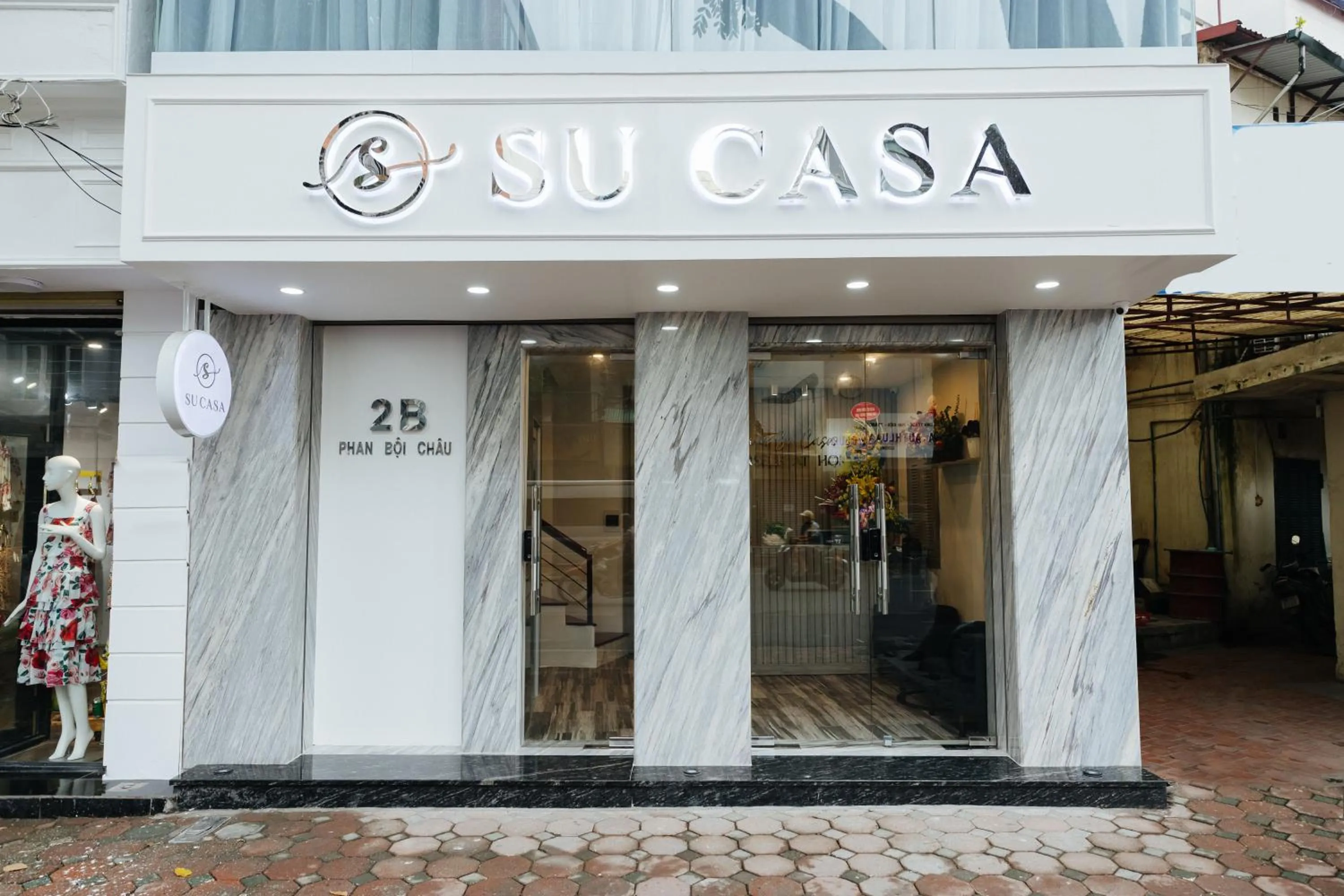 Property building in Su Casa Hanoi Old Quarter