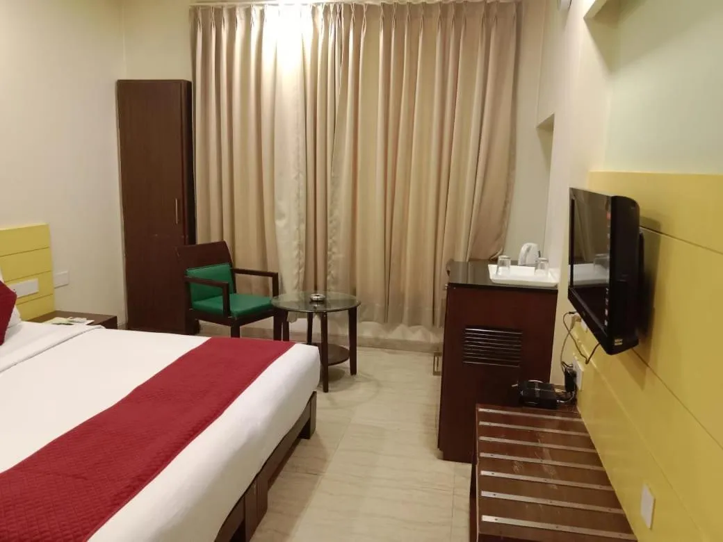 room service, Bed in HOTEL NANGIS PRIDE