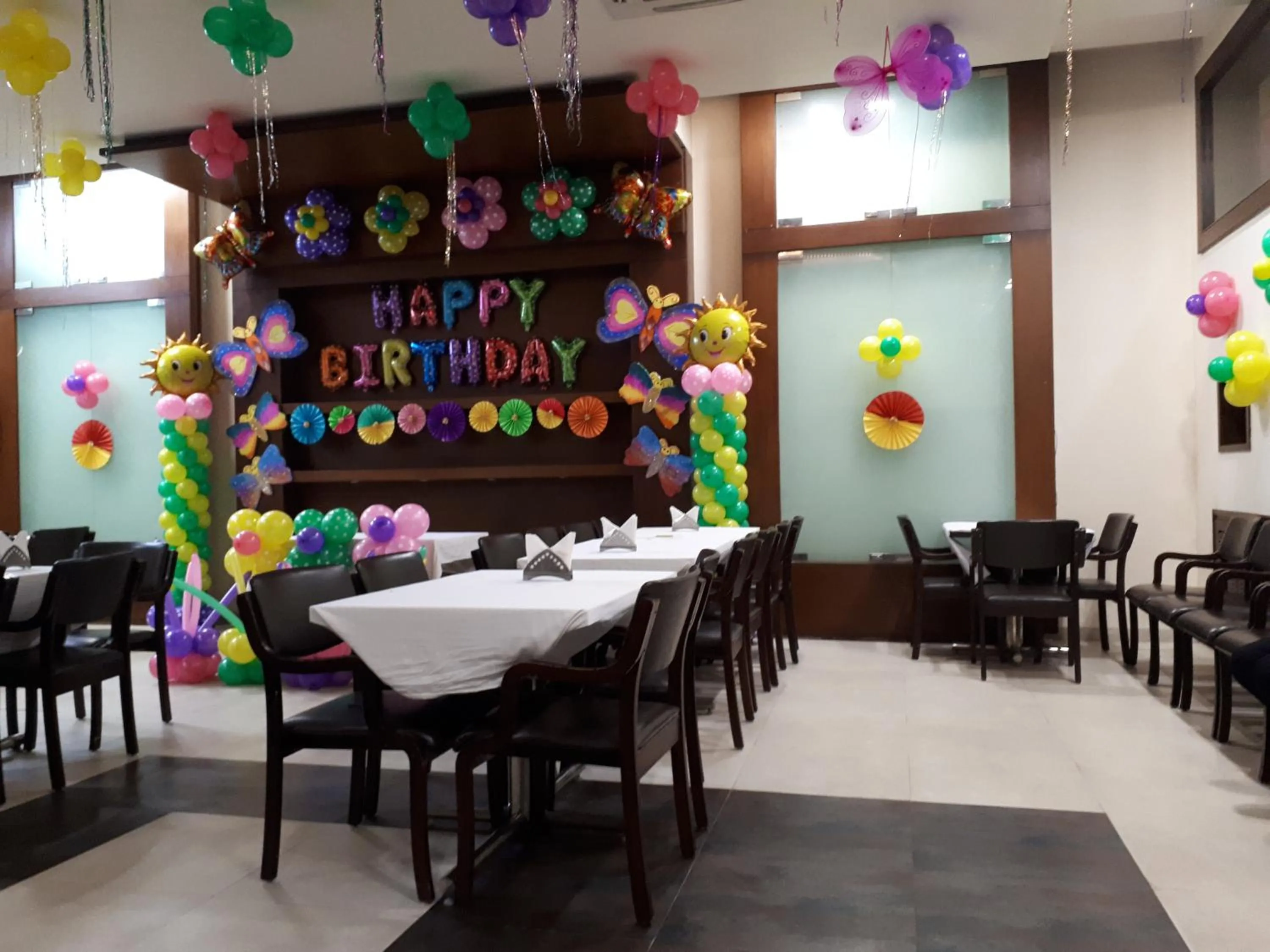 Restaurant/places to eat in HOTEL NANGIS PRIDE