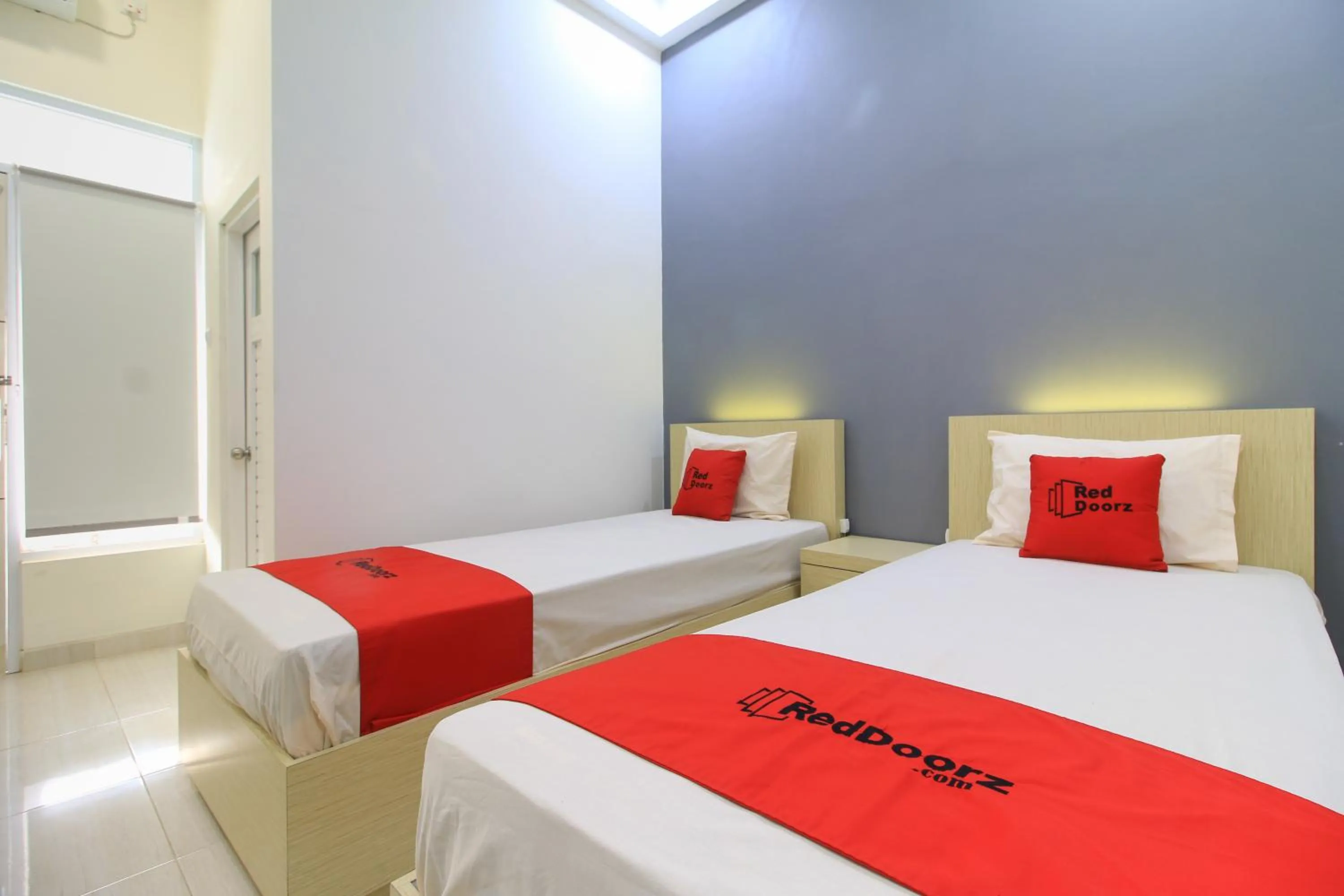 Bedroom, Bed in RedDoorz at Hotel Putra Perdana Klaten