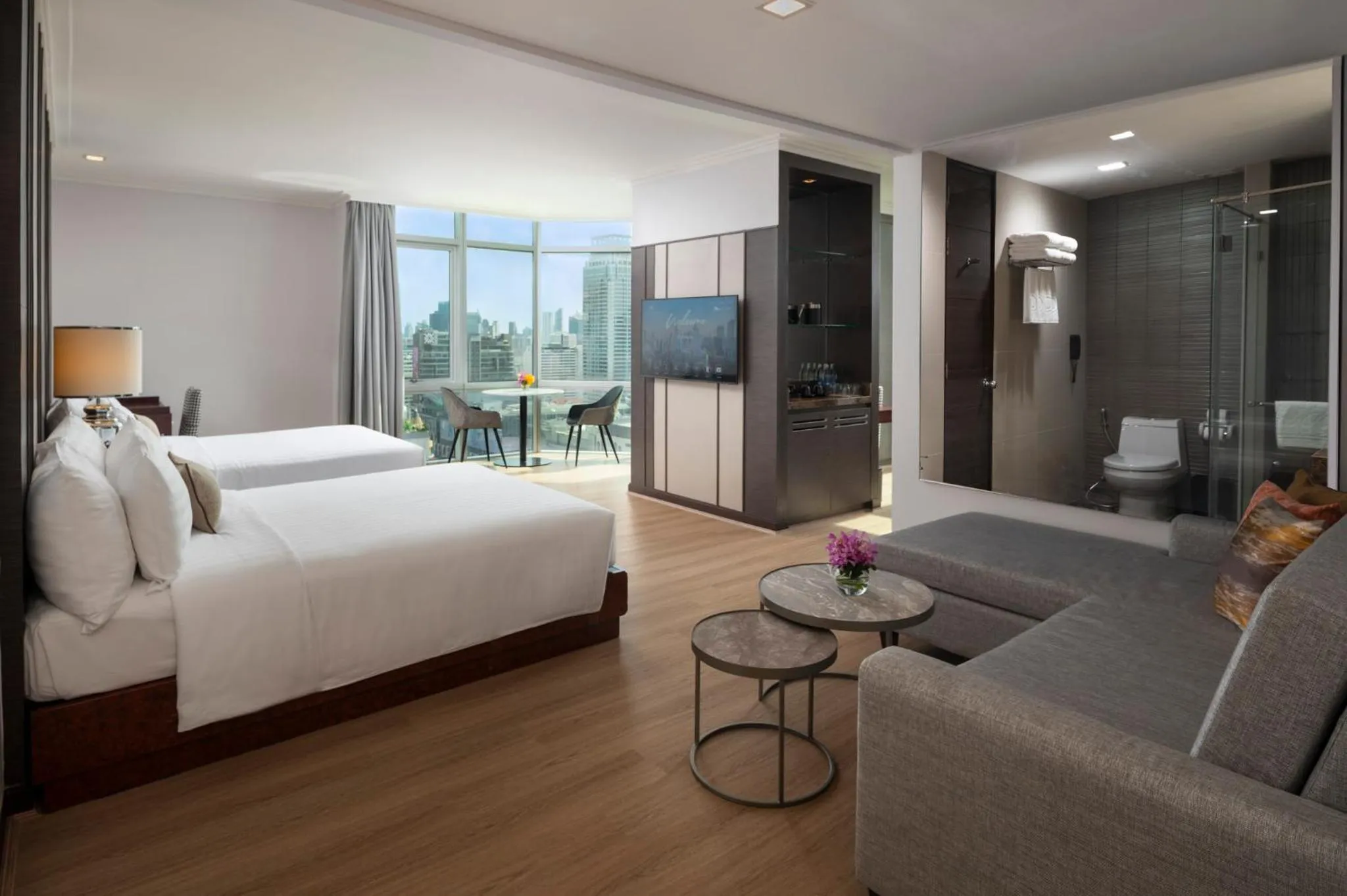 View (from property/room), Bed in The Berkeley Hotel Pratunam