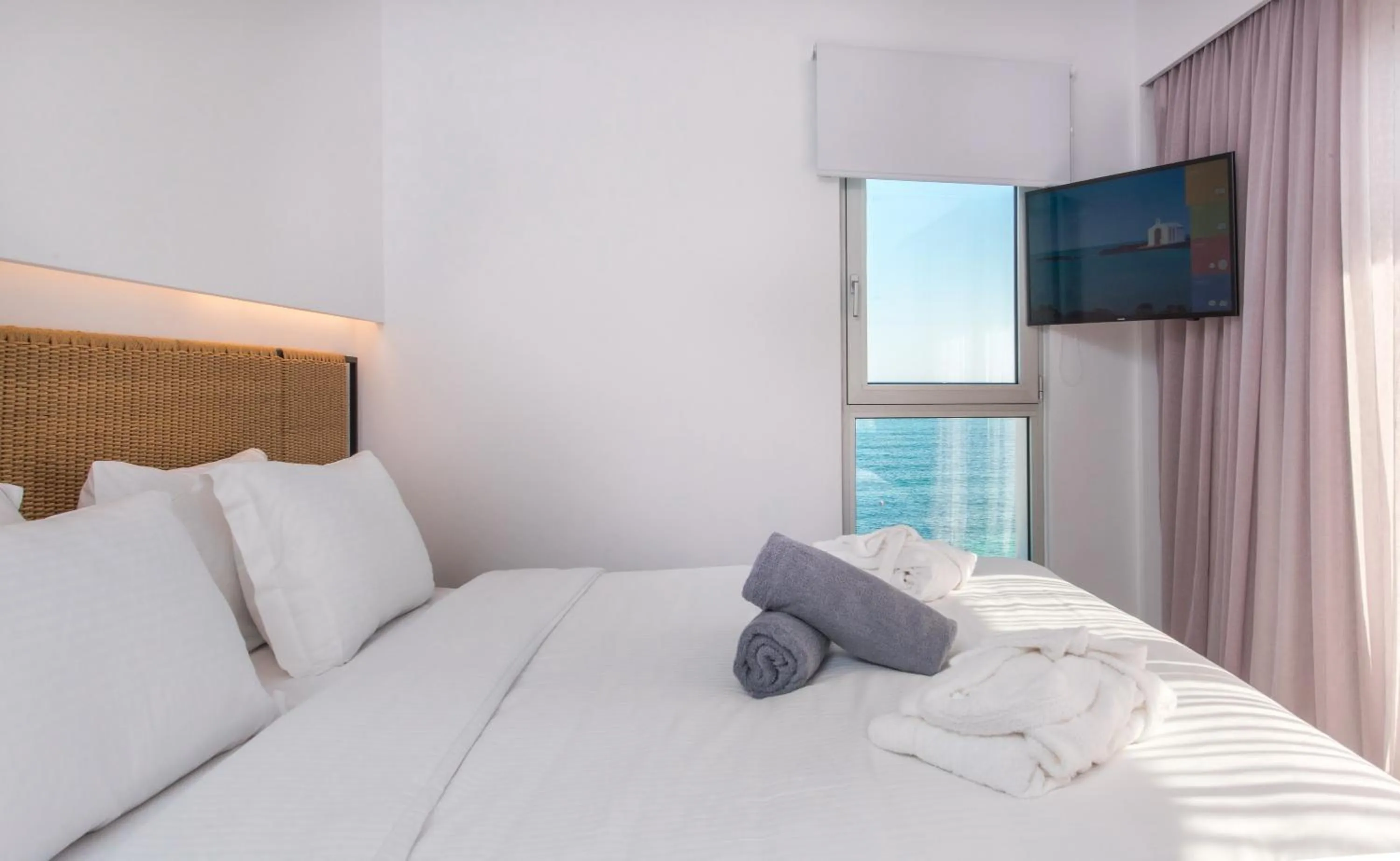 View (from property/room), Bed in Enorme Ammos Beach