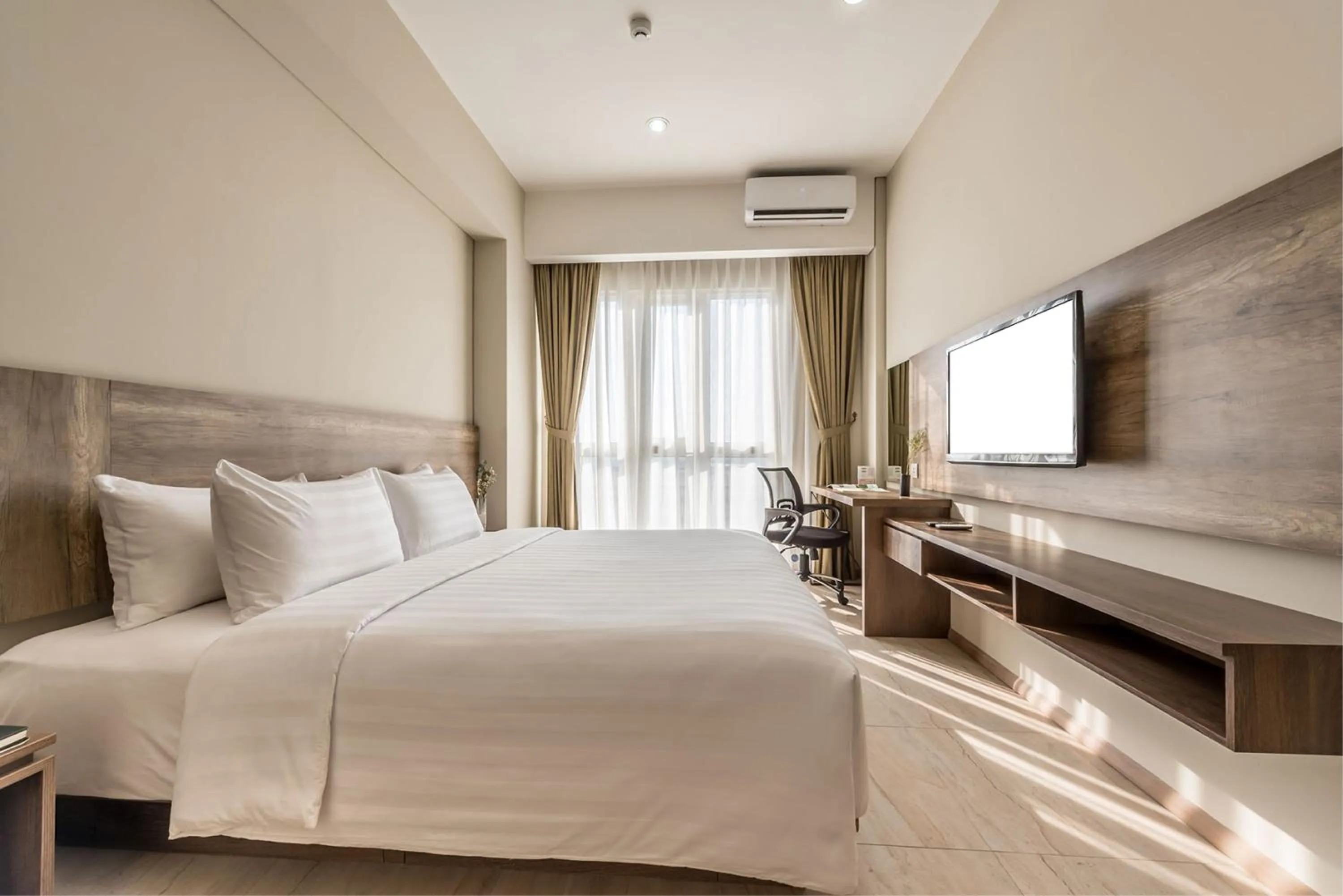 Bedroom, Bed in Grande Valore Hotel Cikarang