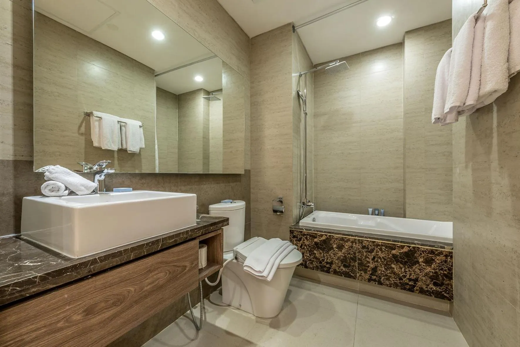 Bath in Grande Valore Hotel Cikarang