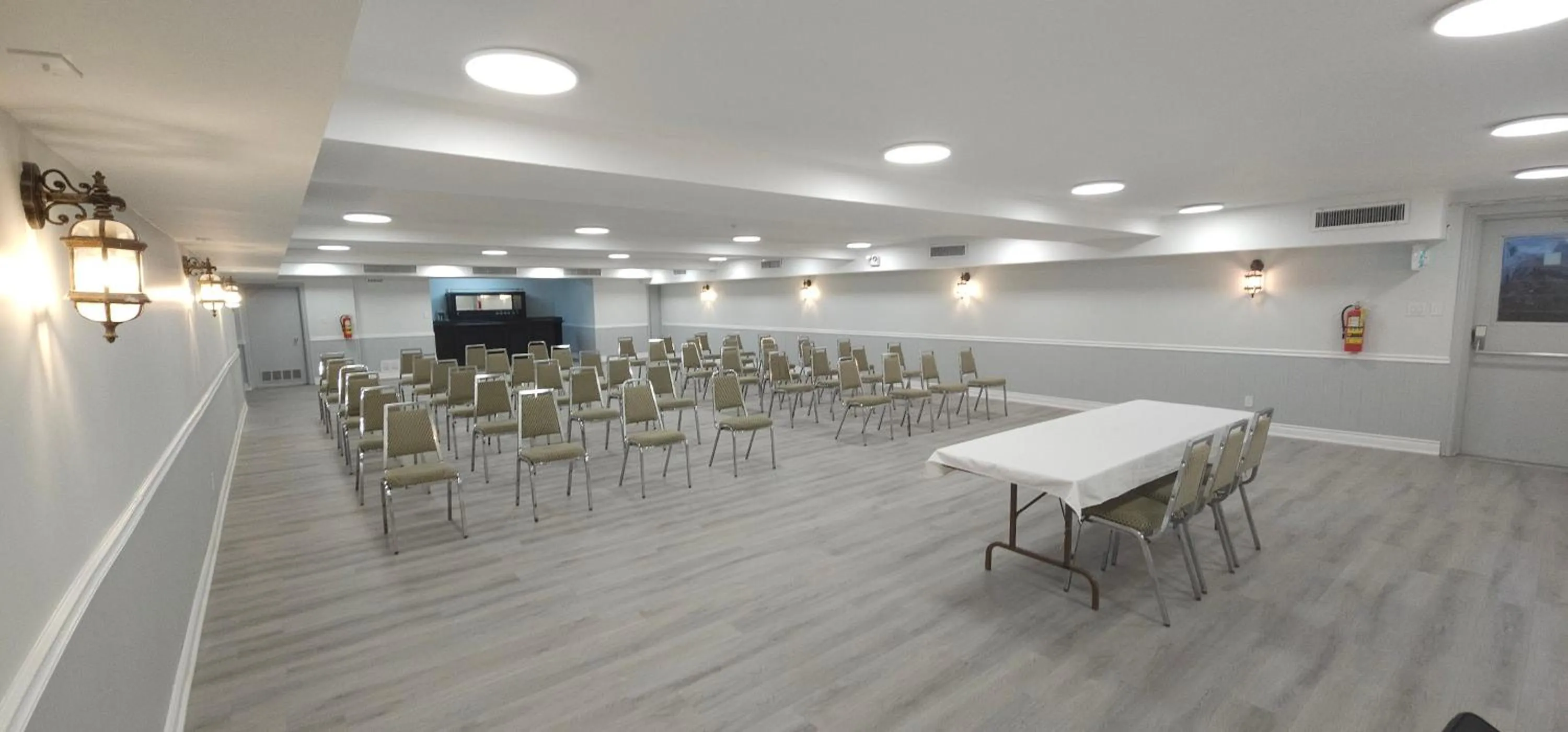 Banquet/Function facilities in Super 8 by Wyndham Kirkland Lake