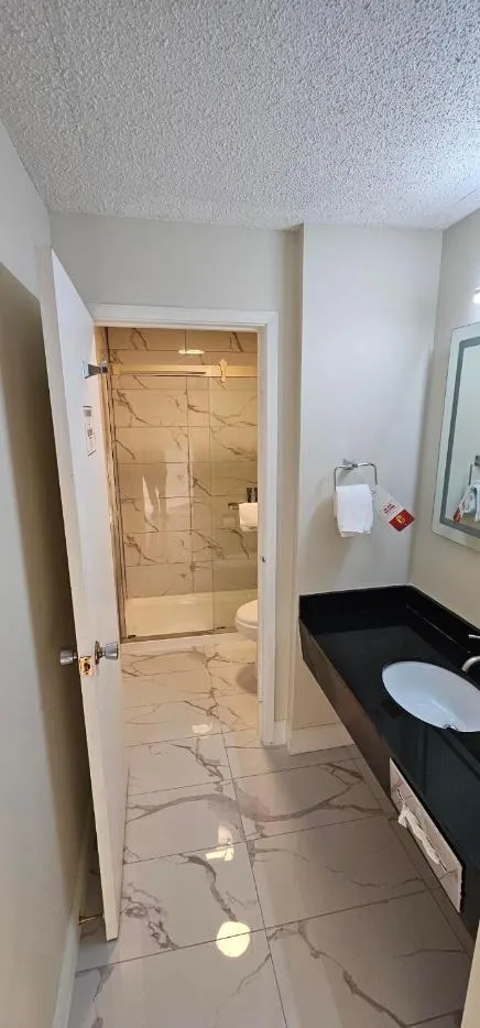 Super 8 by Wyndham Kirkland Lake