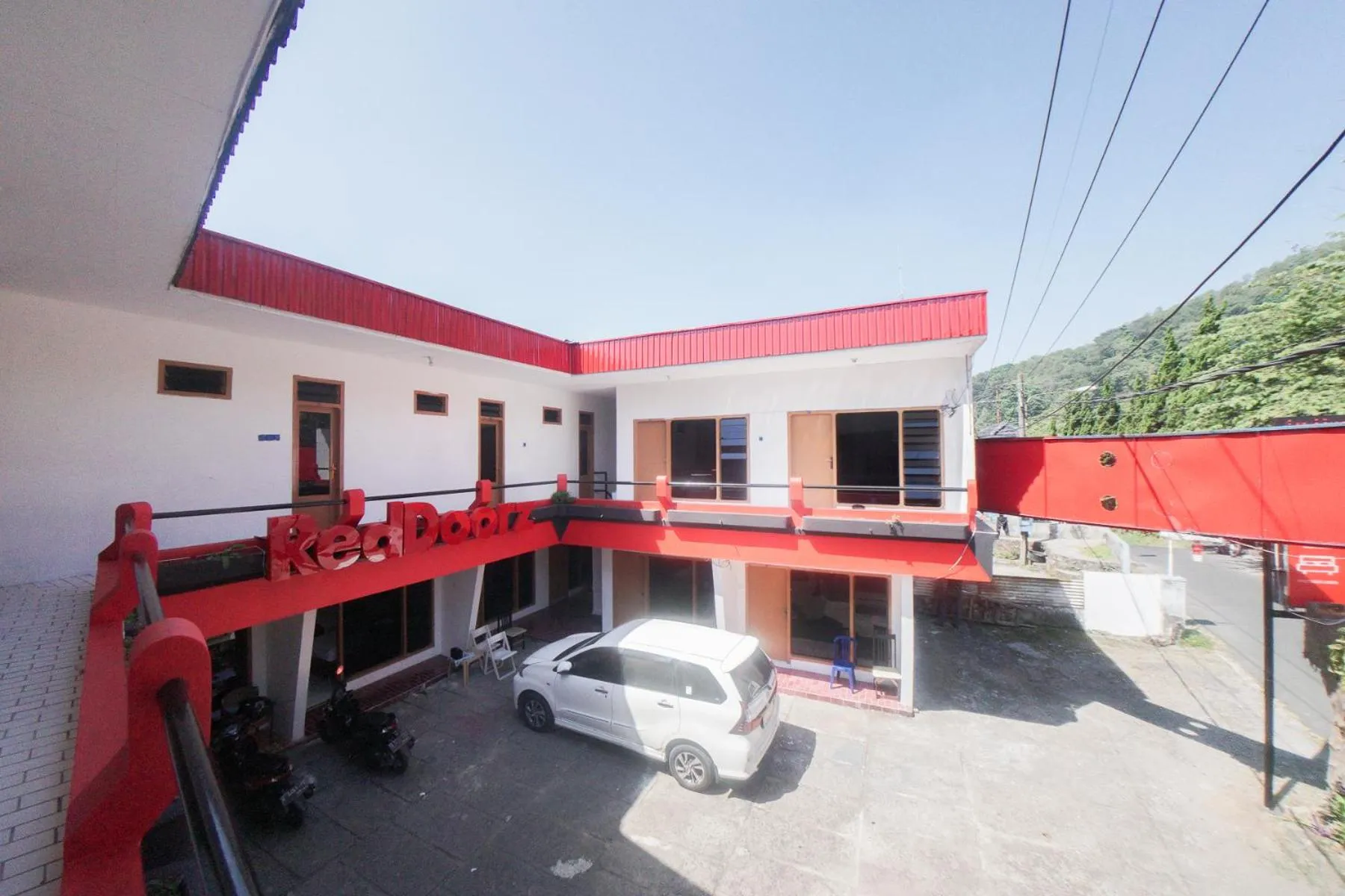 Property logo or sign in RedDoorz @ Tretes 2