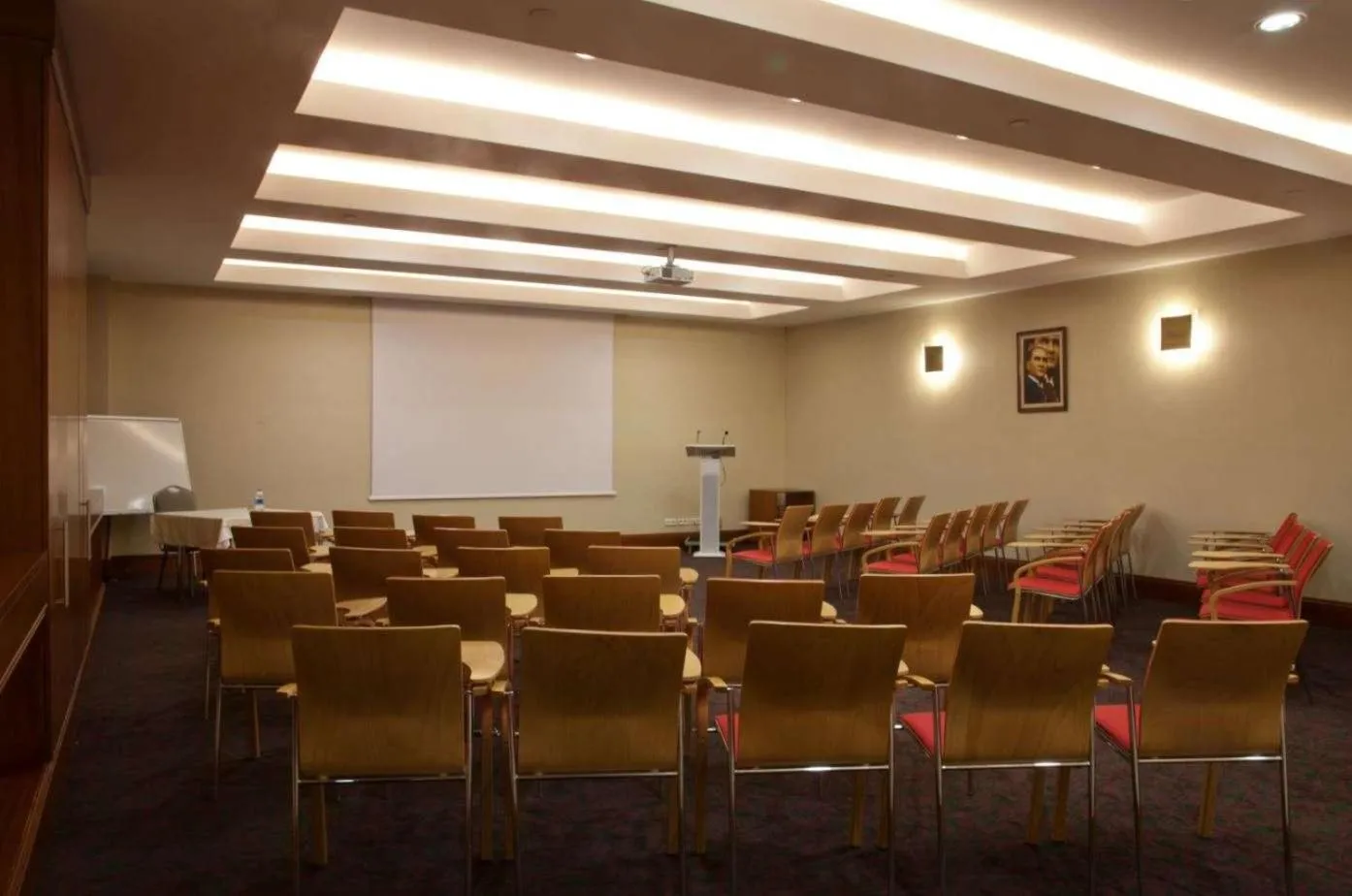 Business facilities in Eliz Hotel Convention Center Thermal Spa & Wellnes