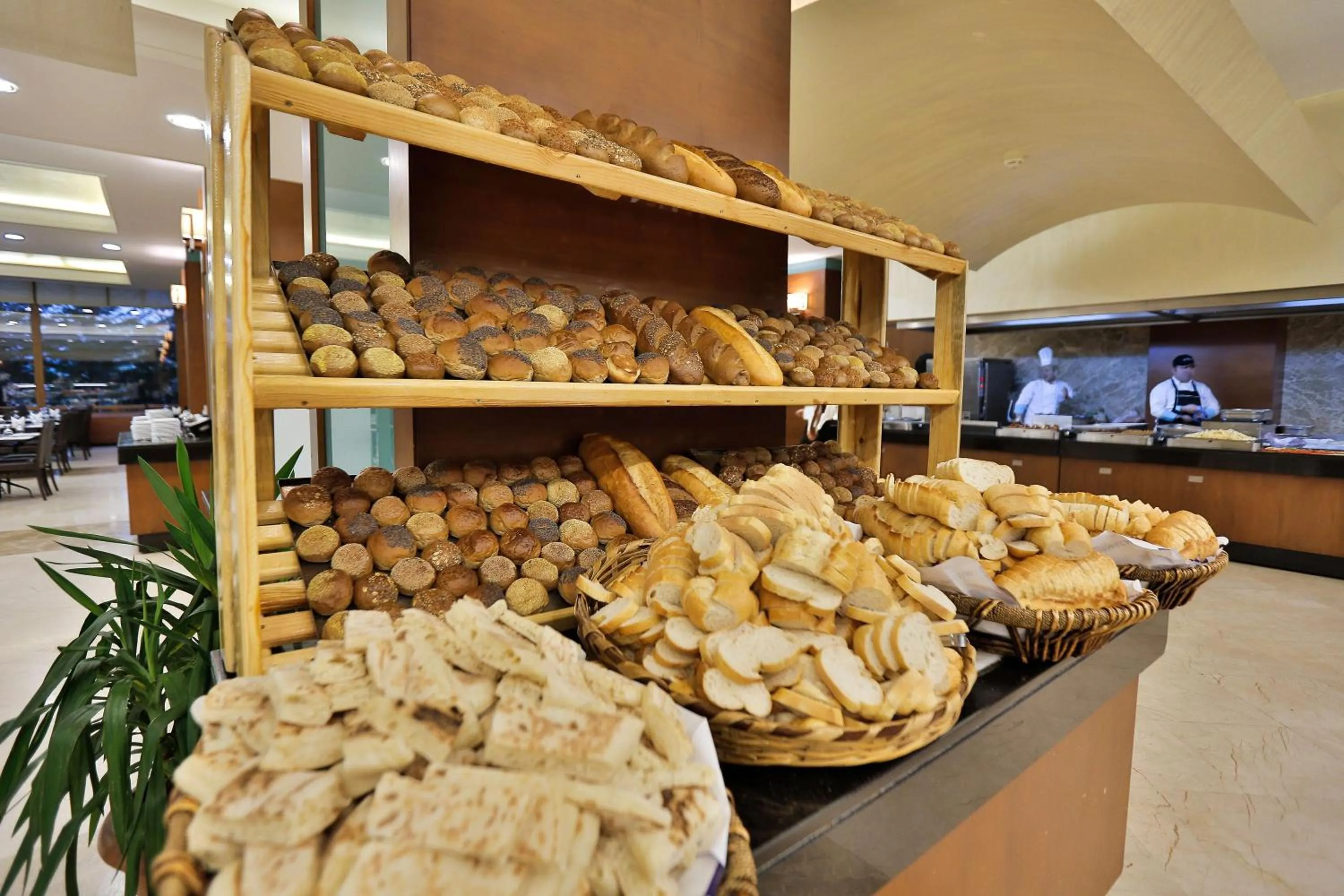 Food and drinks in Eliz Hotel Convention Center Thermal Spa & Wellnes