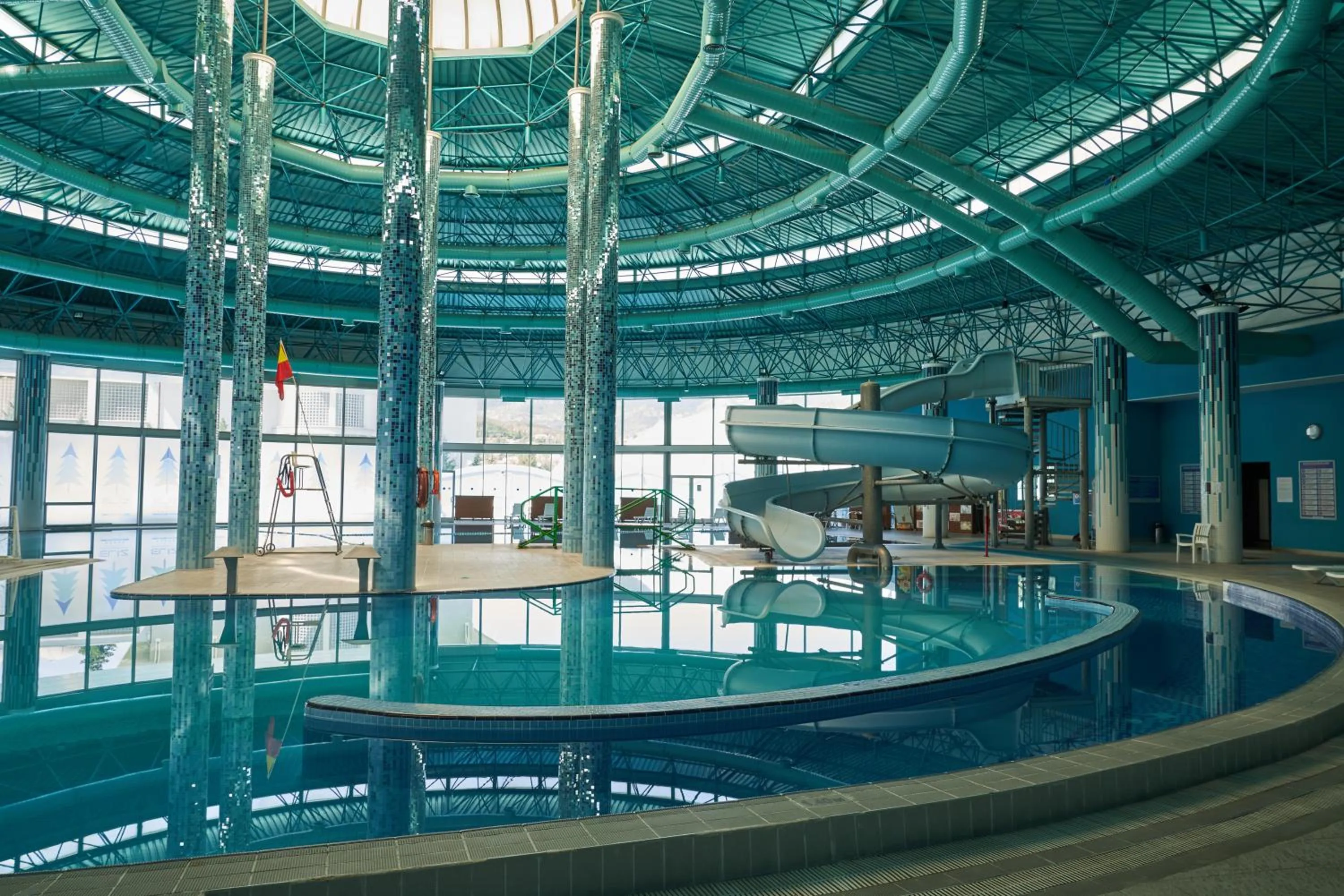 Swimming pool in Eliz Hotel Convention Center Thermal Spa & Wellnes