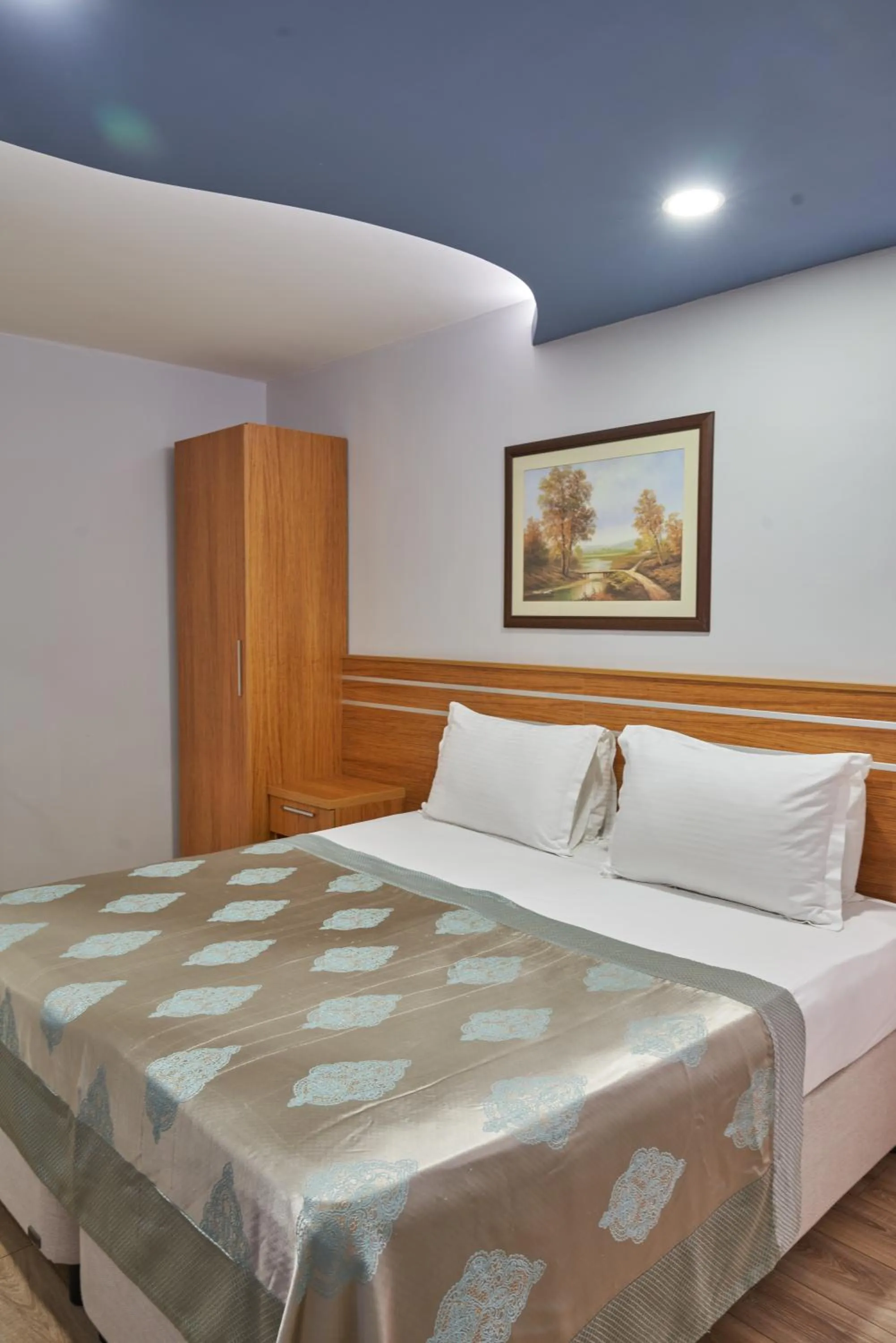 Bed in Eliz Hotel Convention Center Thermal Spa & Wellnes