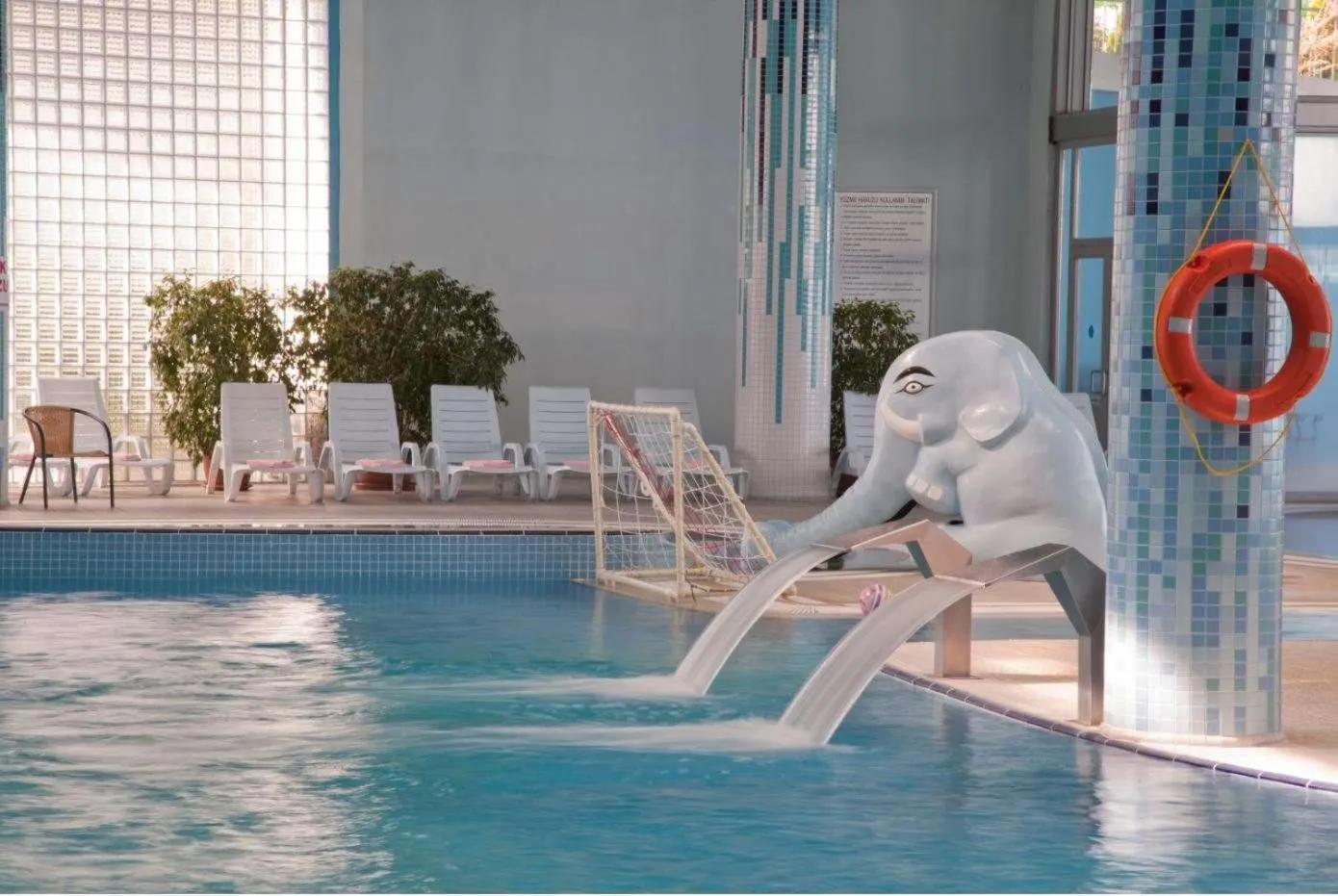 Swimming pool in Eliz Hotel Convention Center Thermal Spa & Wellnes