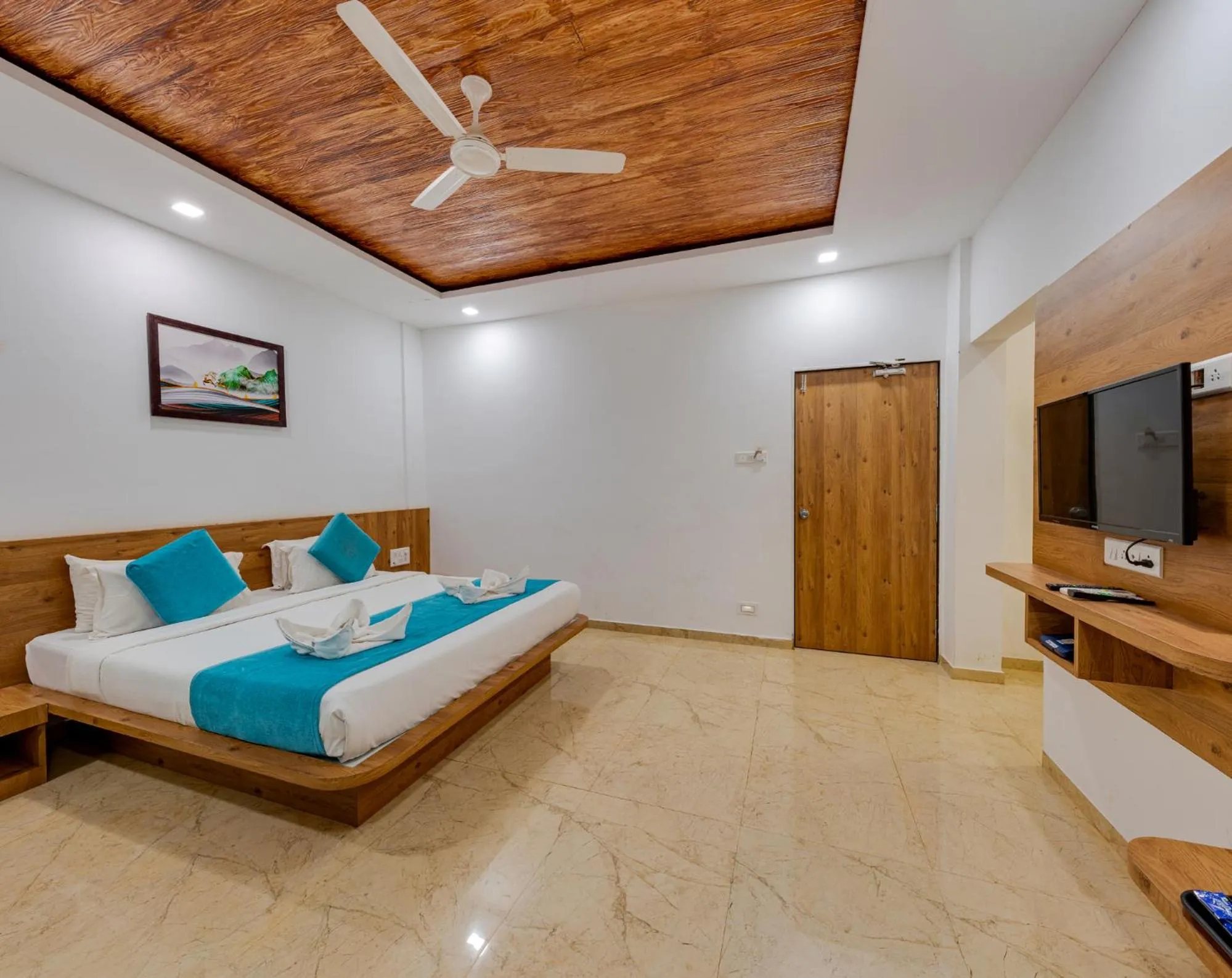 Photo of the whole room in Hotel Mahabaleshwar Fragrance