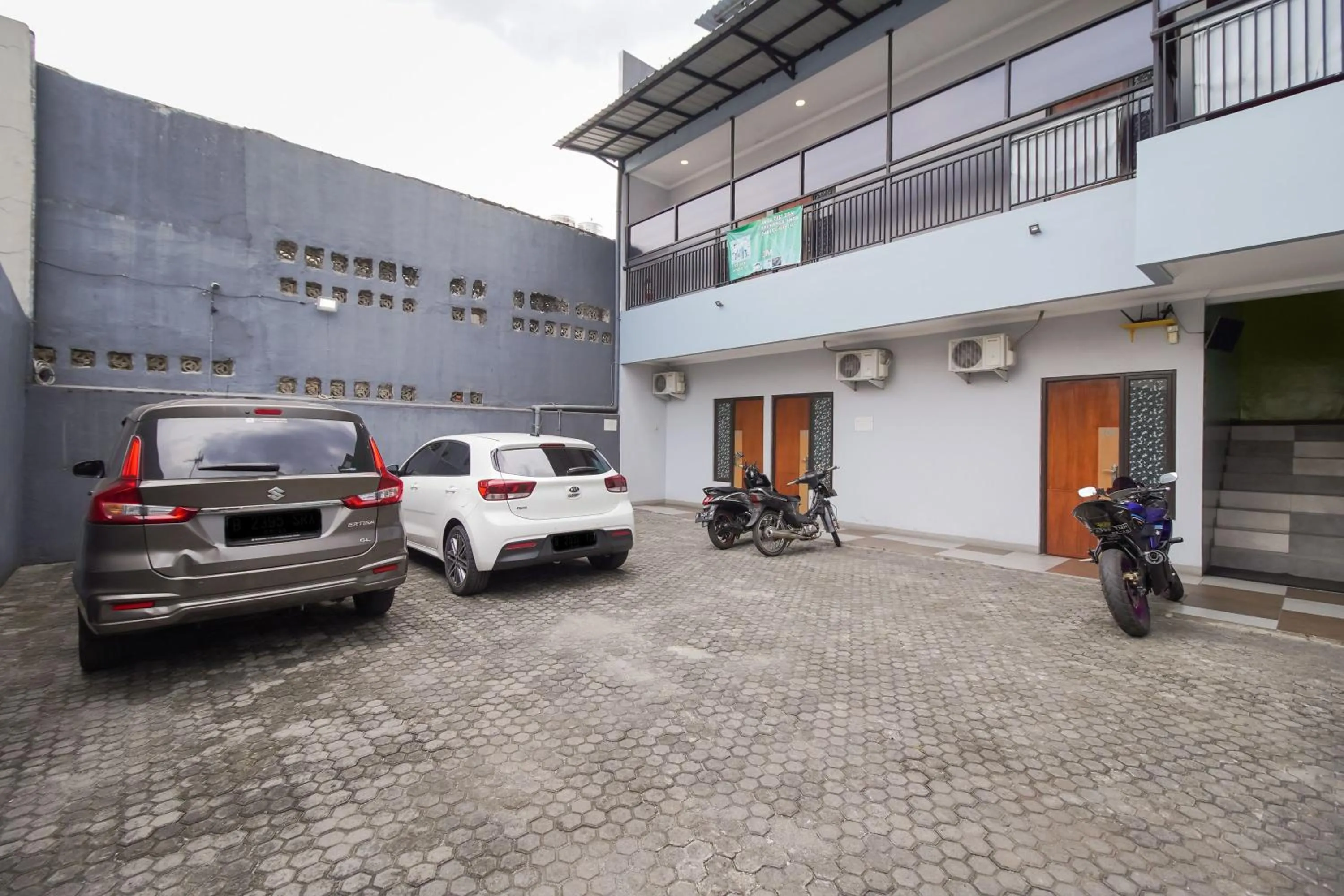 Property building in Urbanview Hotel Arafuru Residence Duren Sawit